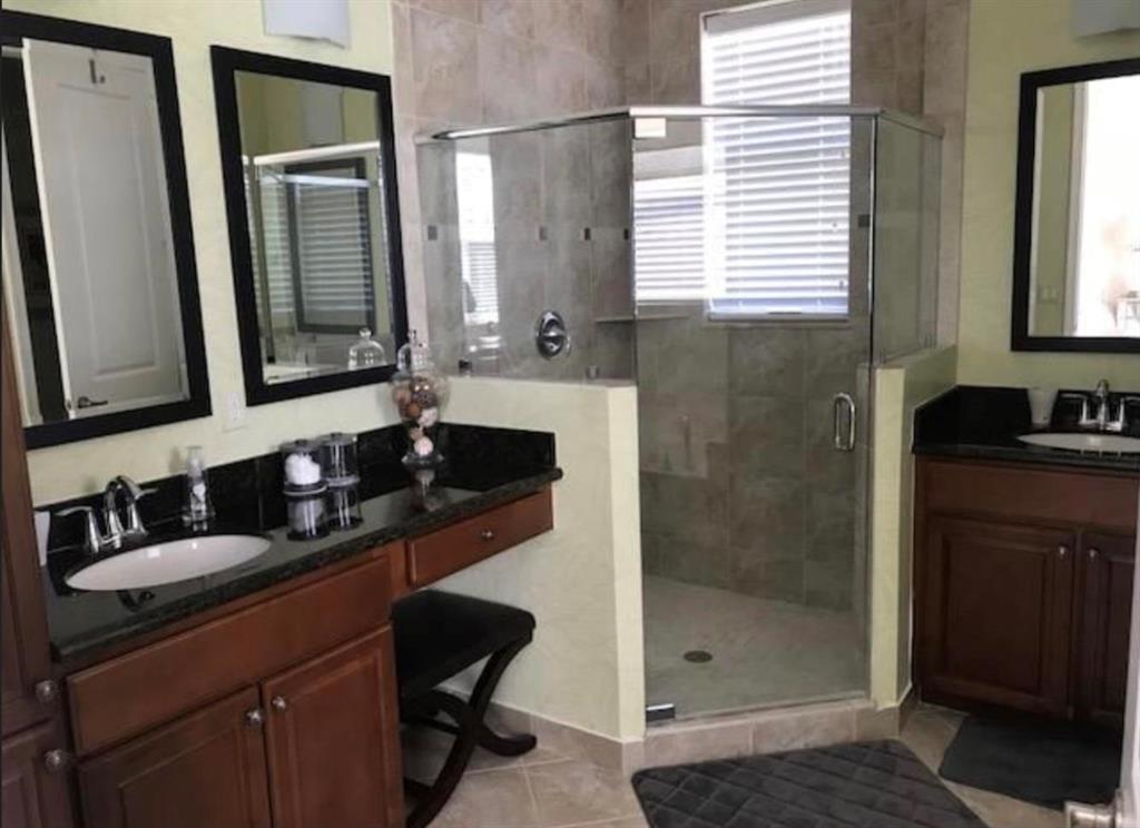 BLUE LAKE TOWNHOMES - Residential Lease