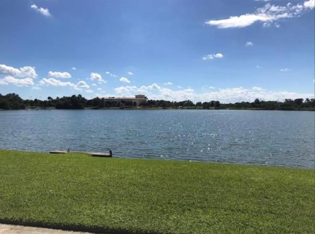 BLUE LAKE TOWNHOMES - Residential Lease