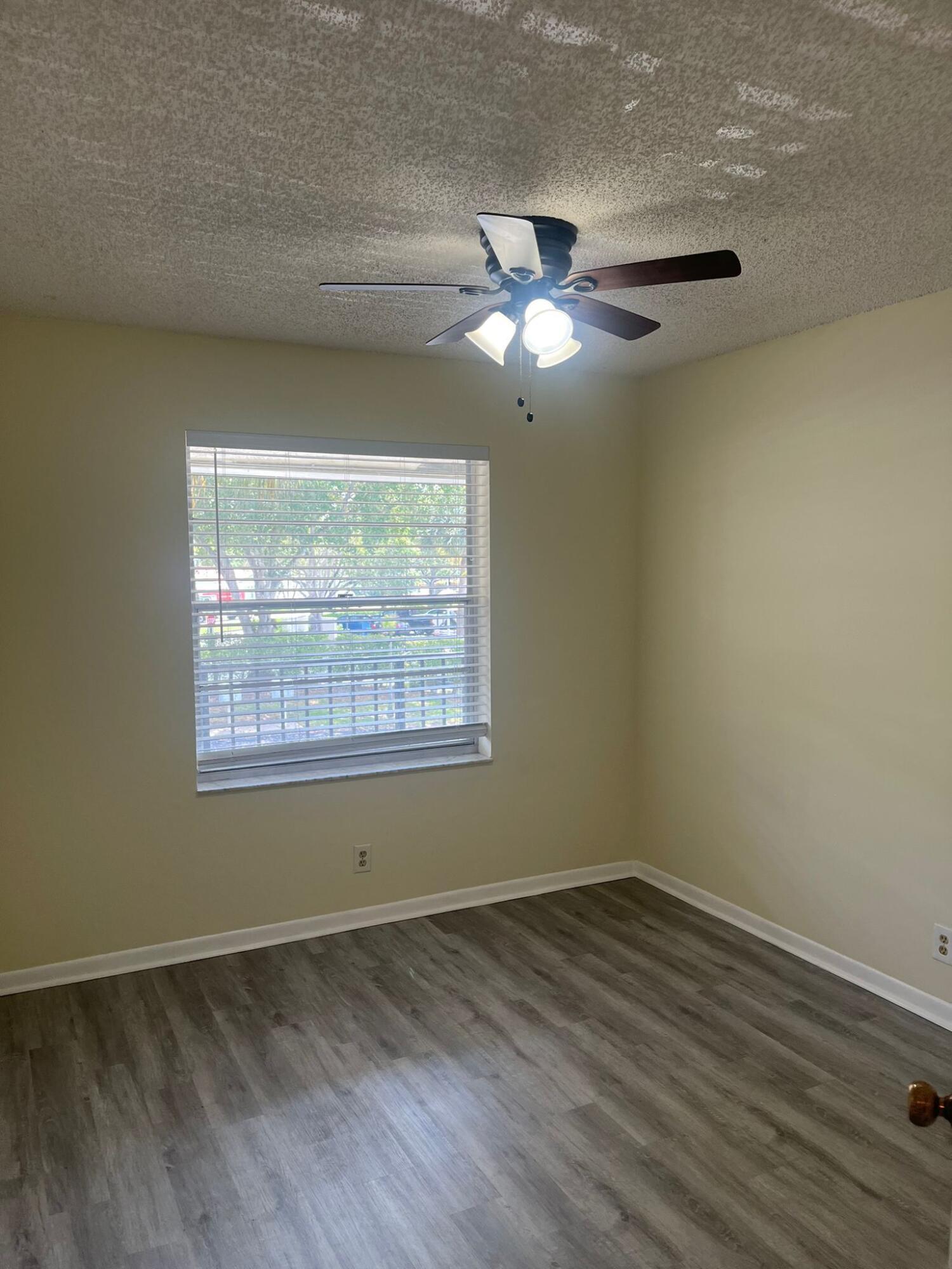 ROSEWOOD CONDO - Residential Lease