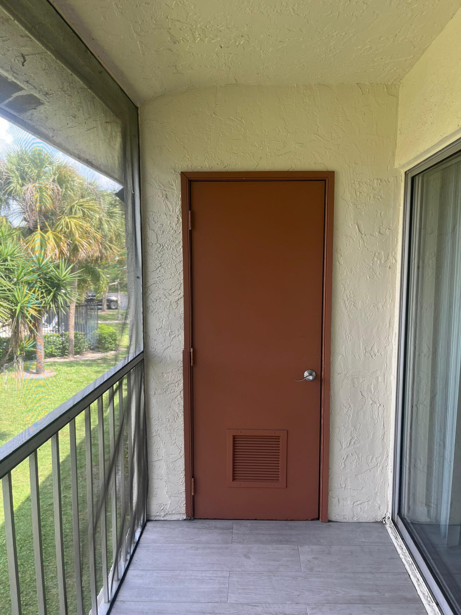 ROSEWOOD CONDO - Residential Lease