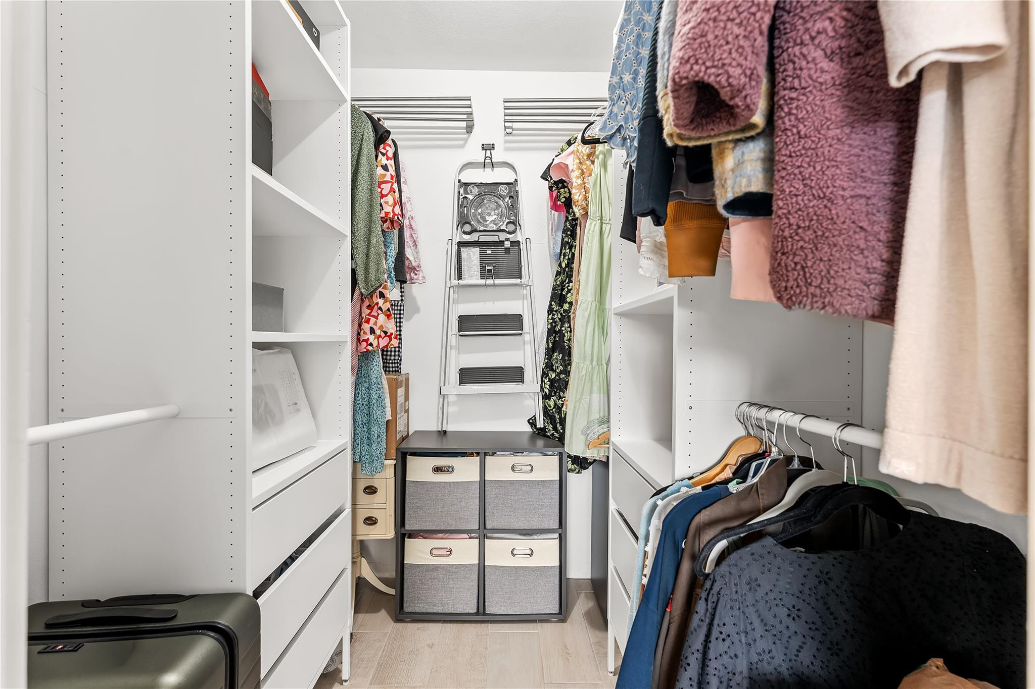 Hibiscus Terrace - Residential