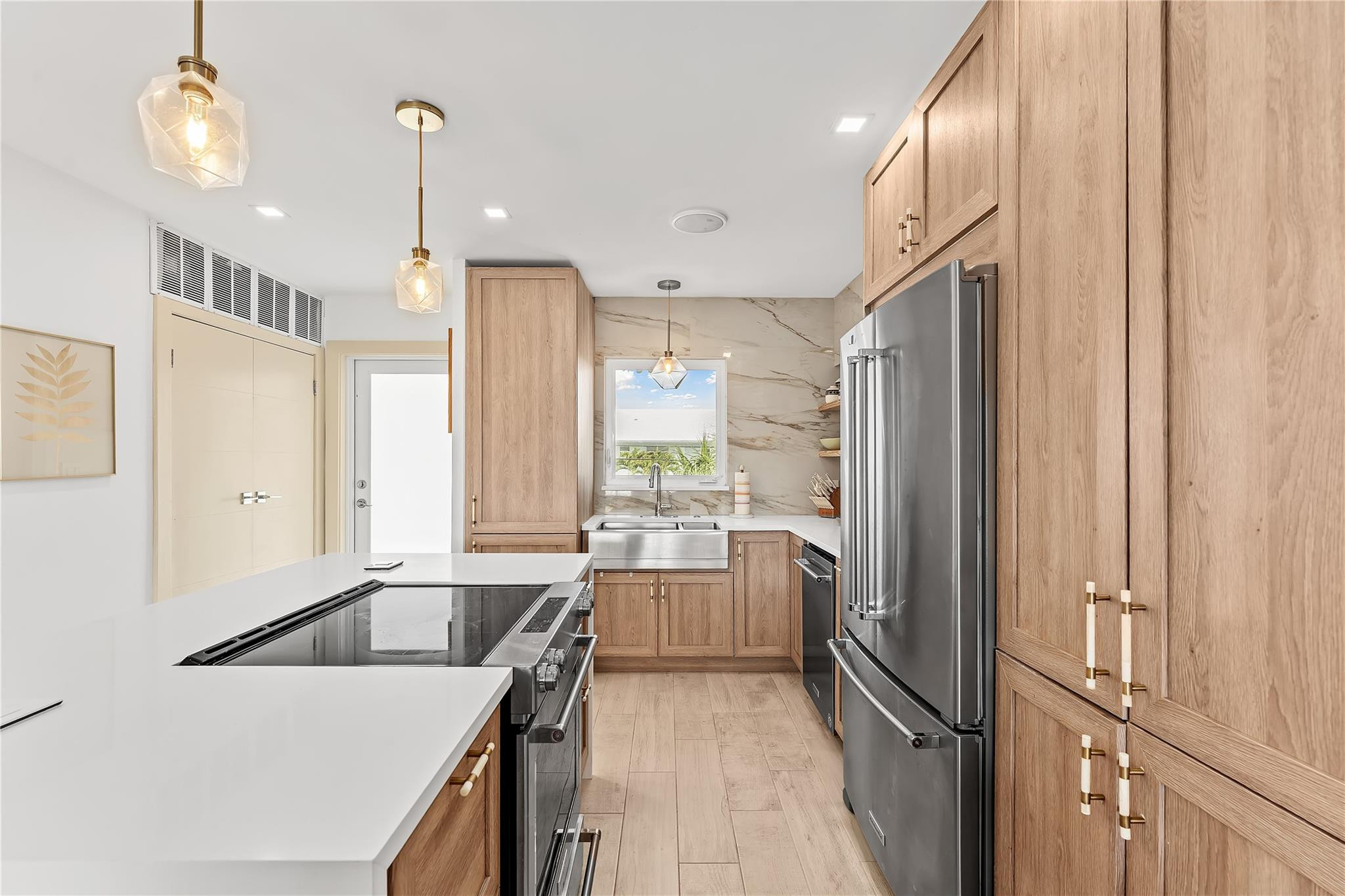 2400 NE 36th Street 12