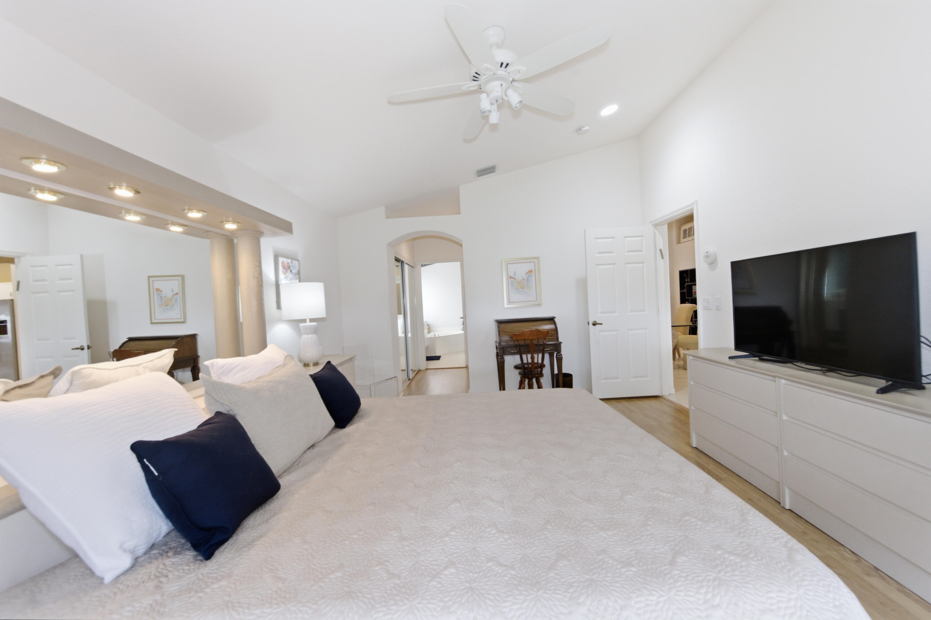 HUNTINGTON WALK POD H - Residential