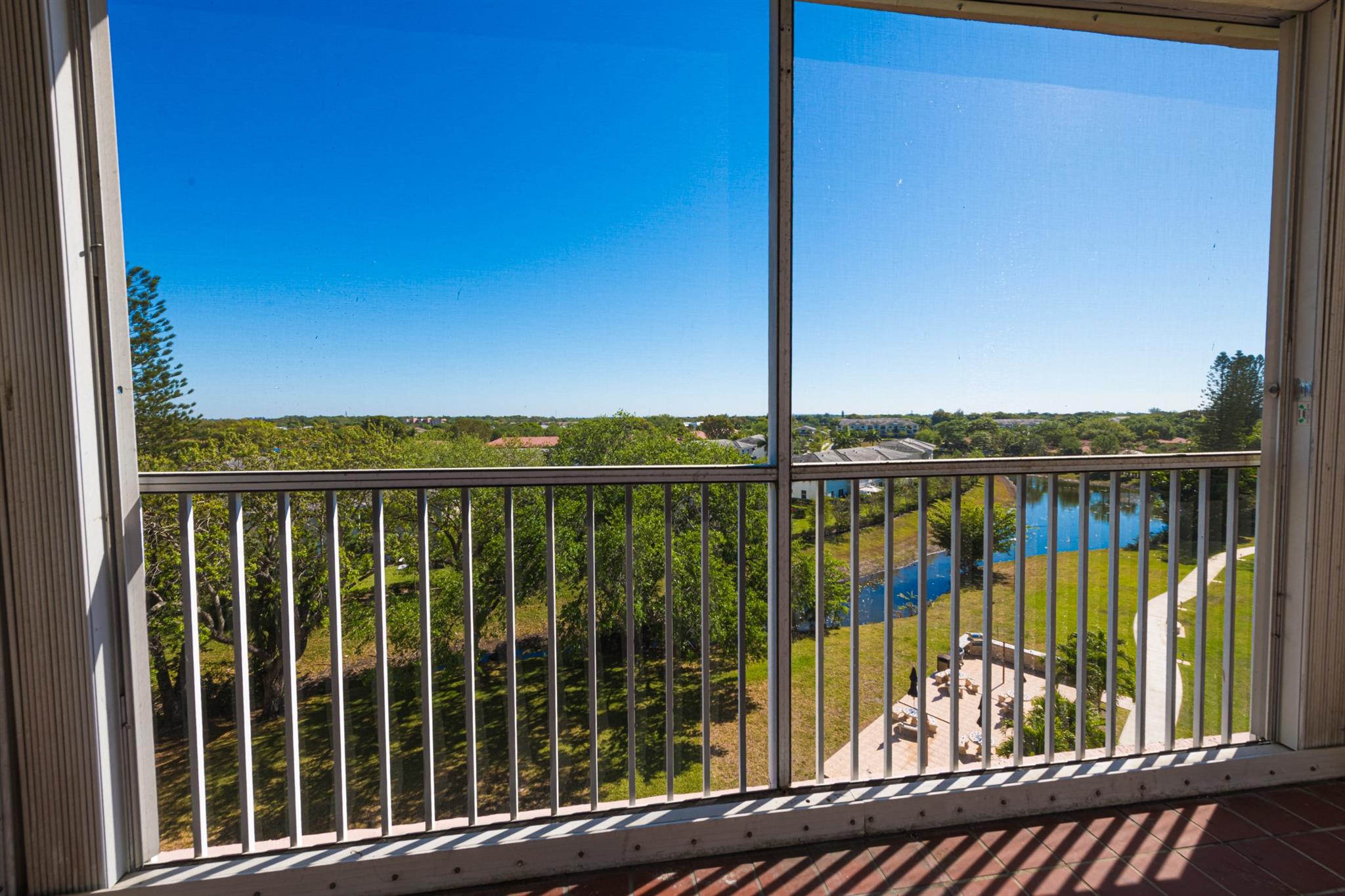 THE BRIARWOOD CLUB - Residential