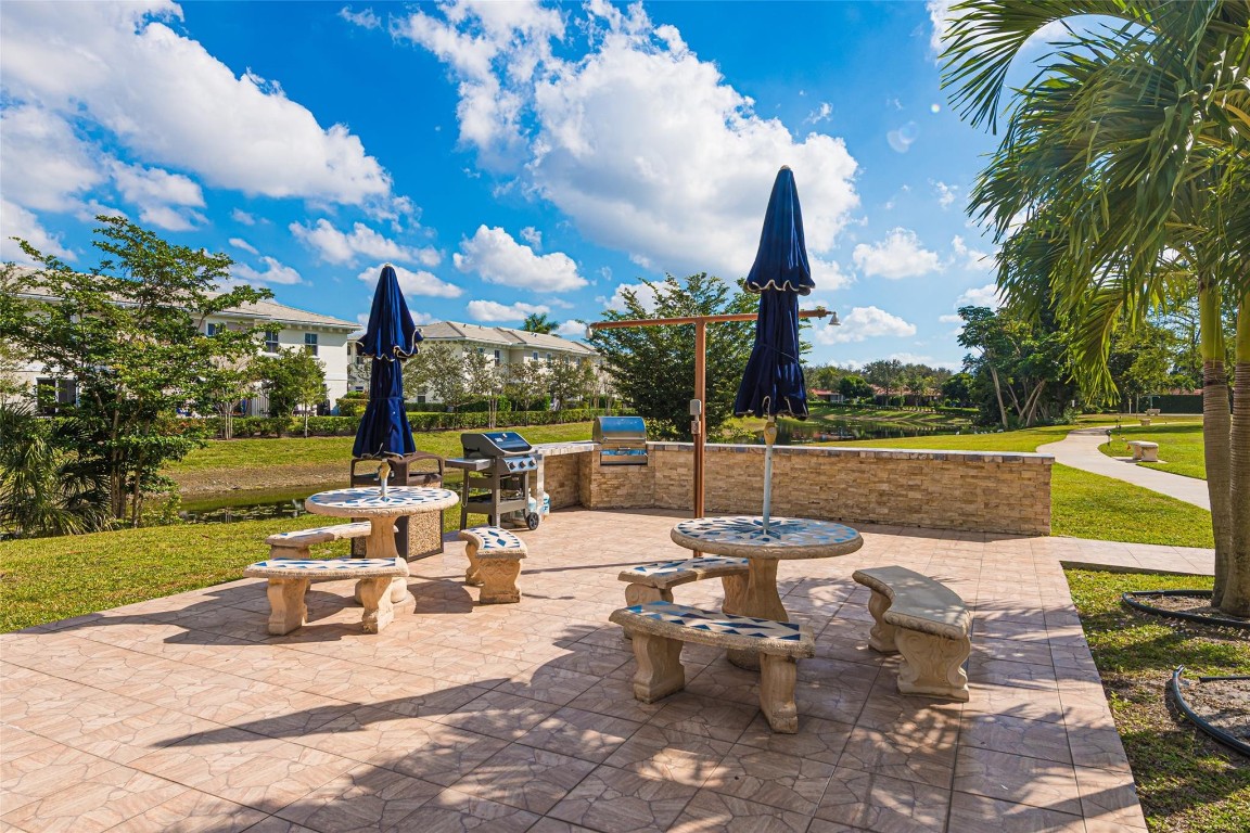 THE BRIARWOOD CLUB - Residential