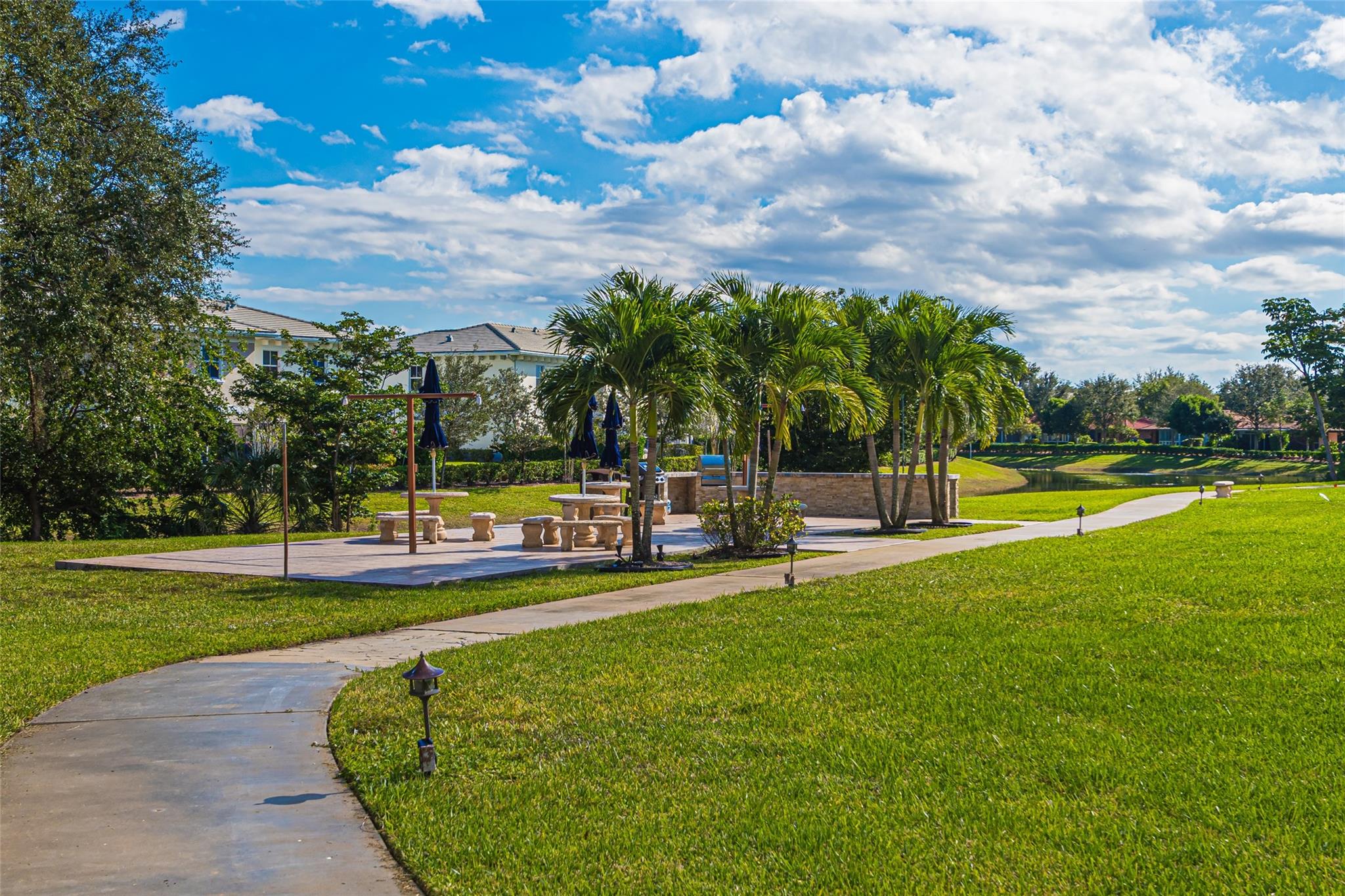 THE BRIARWOOD CLUB - Residential