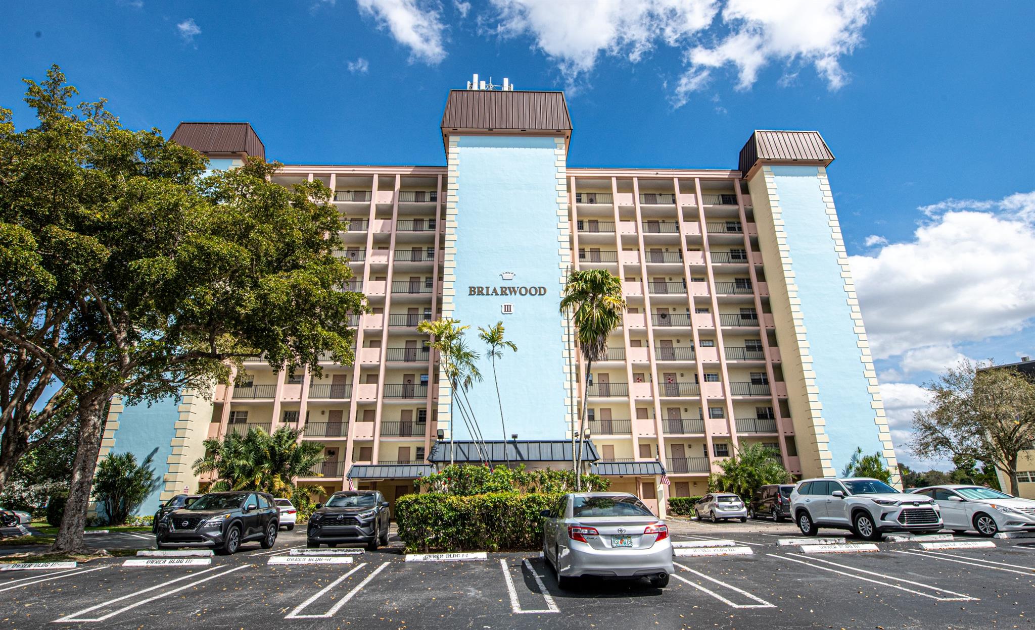 THE BRIARWOOD CLUB - Residential