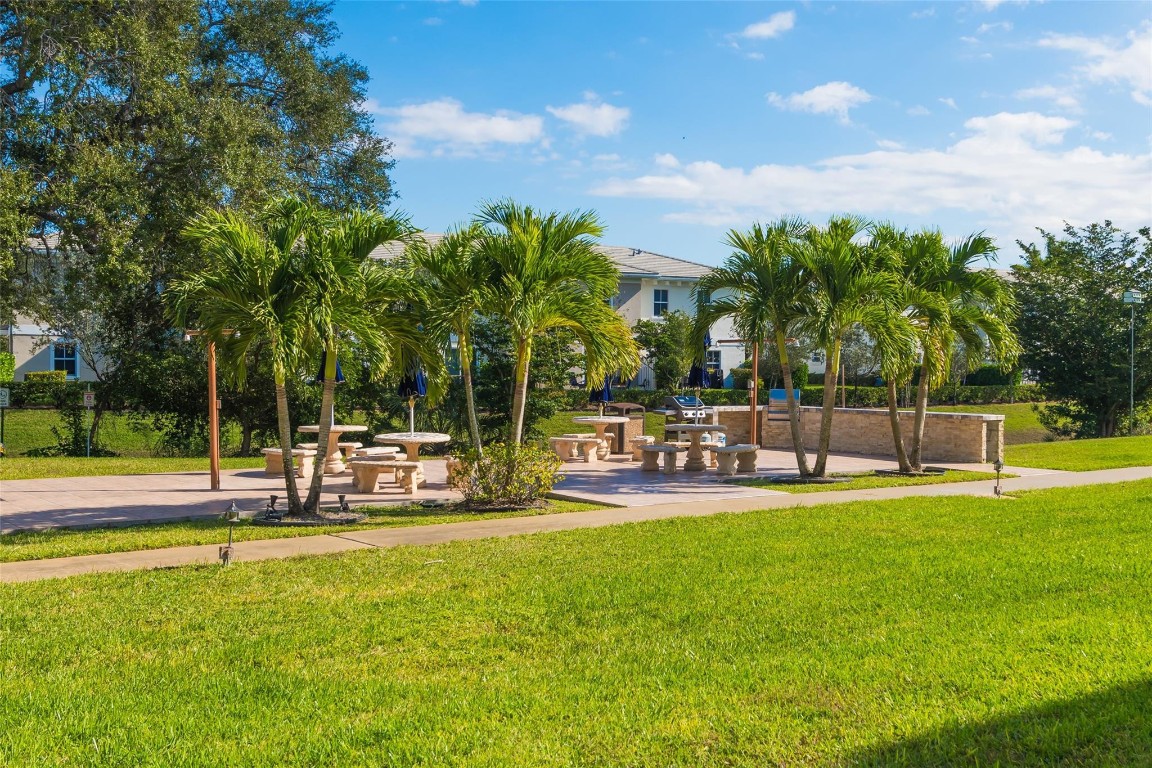 THE BRIARWOOD CLUB - Residential