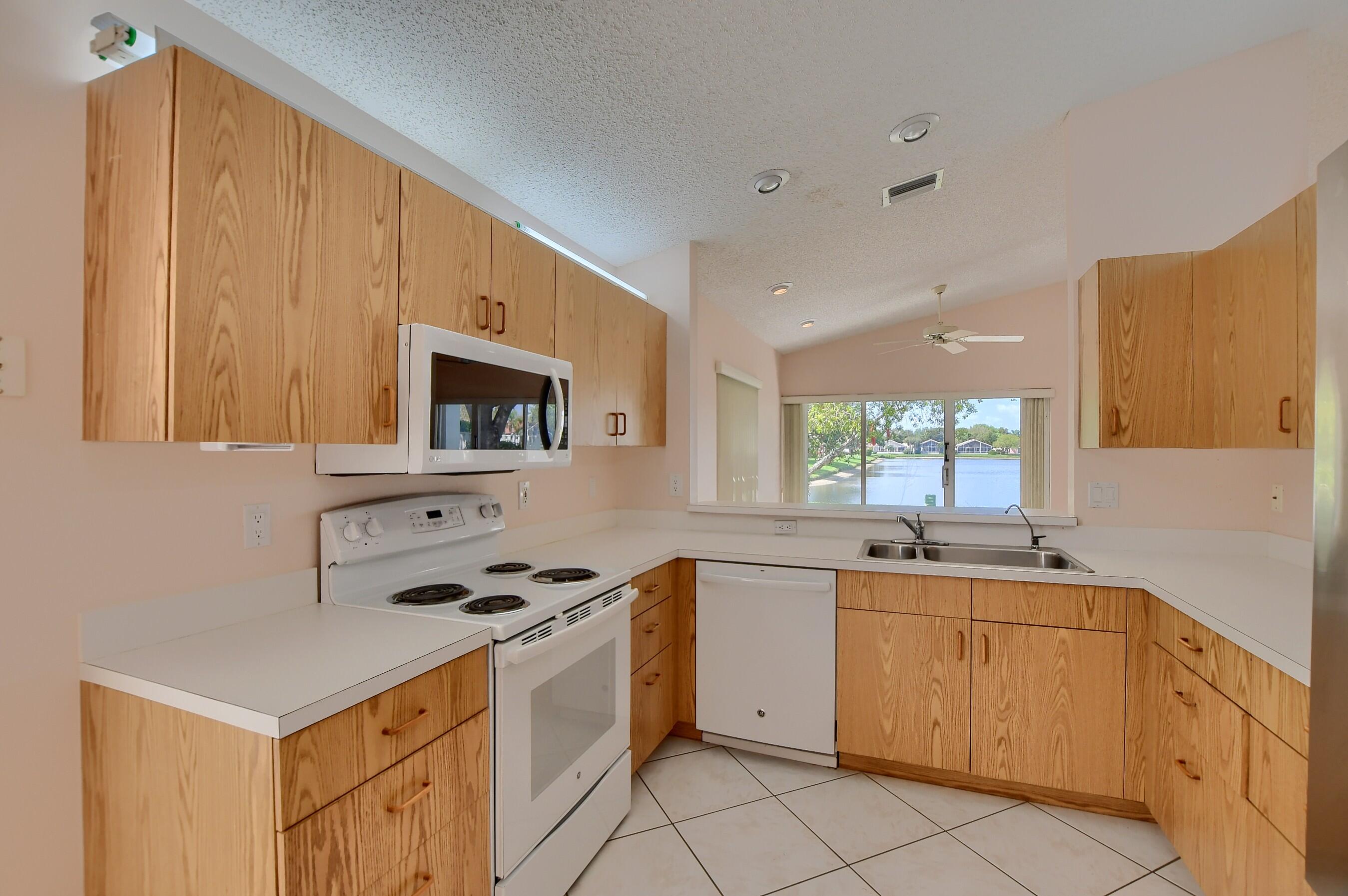 PALM ISLES - Residential