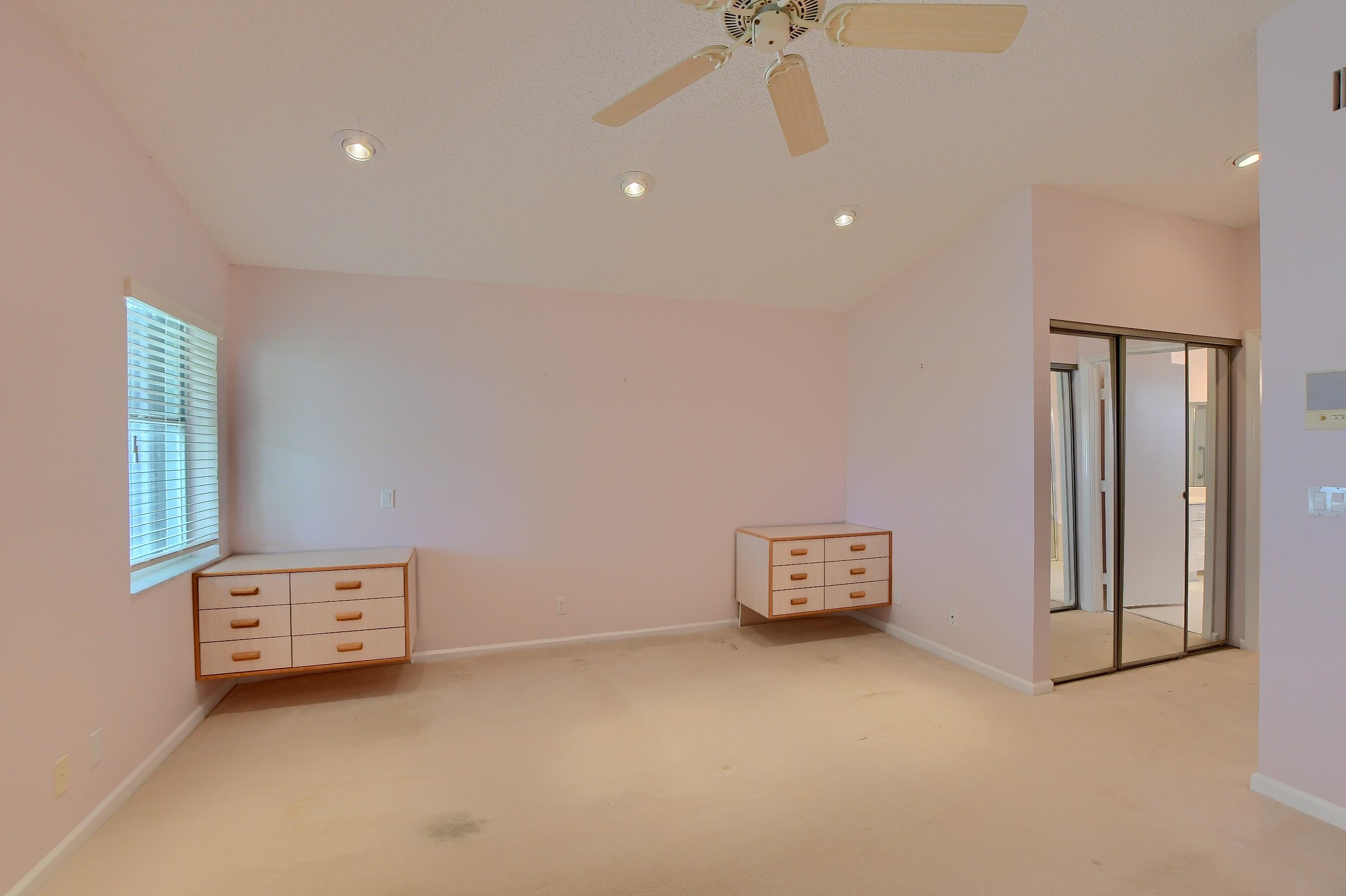 PALM ISLES - Residential