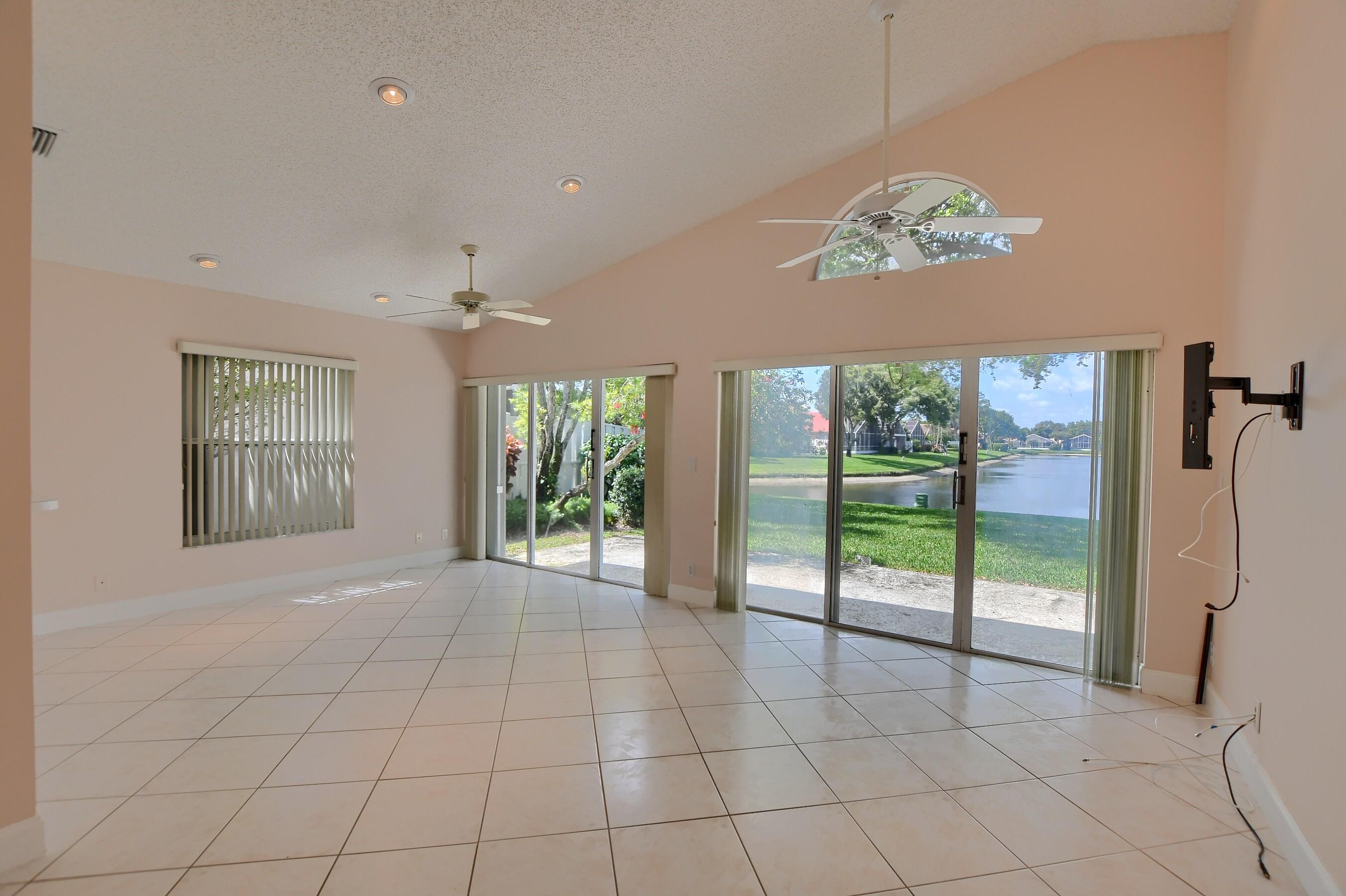 PALM ISLES - Residential