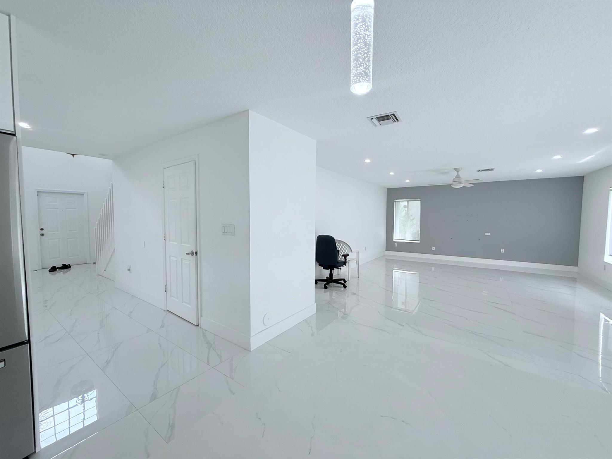 SILVER FALLS - Residential Lease