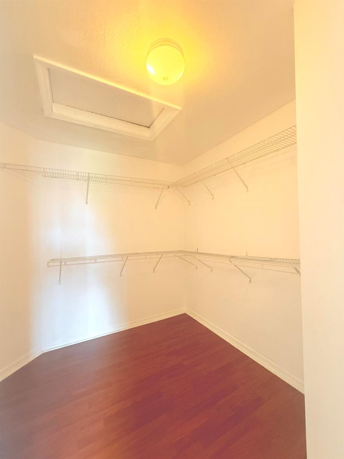 SILVER FALLS - Residential Lease