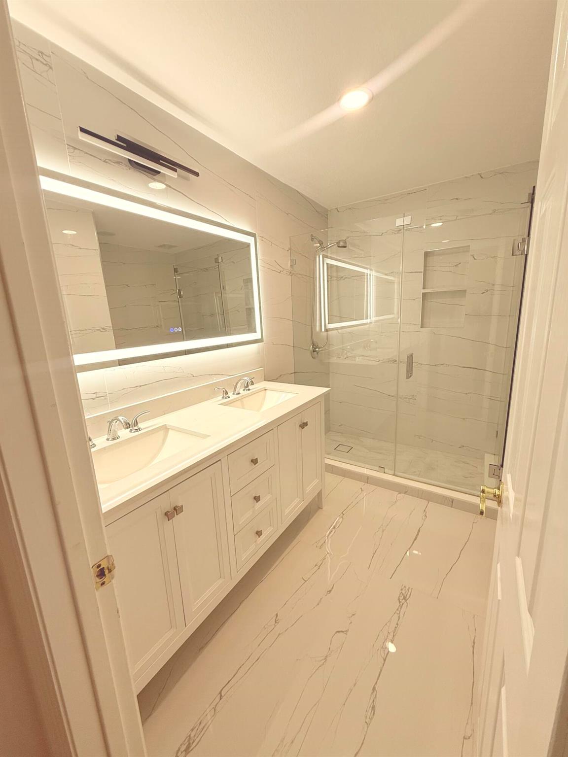 SILVER FALLS - Residential Lease