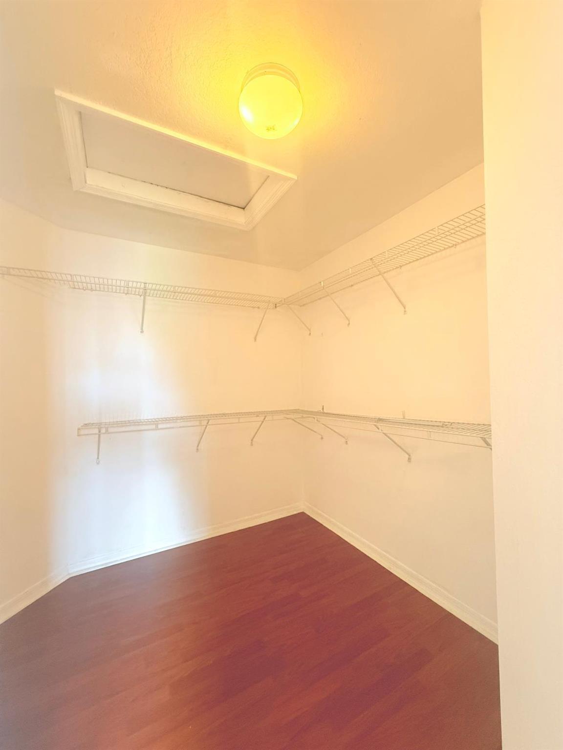 SILVER FALLS - Residential Lease