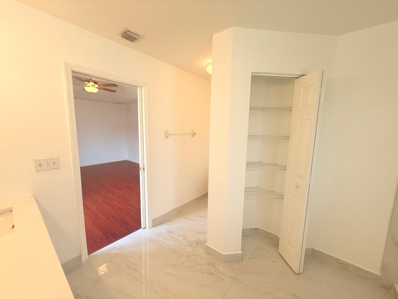 SILVER FALLS - Residential Lease