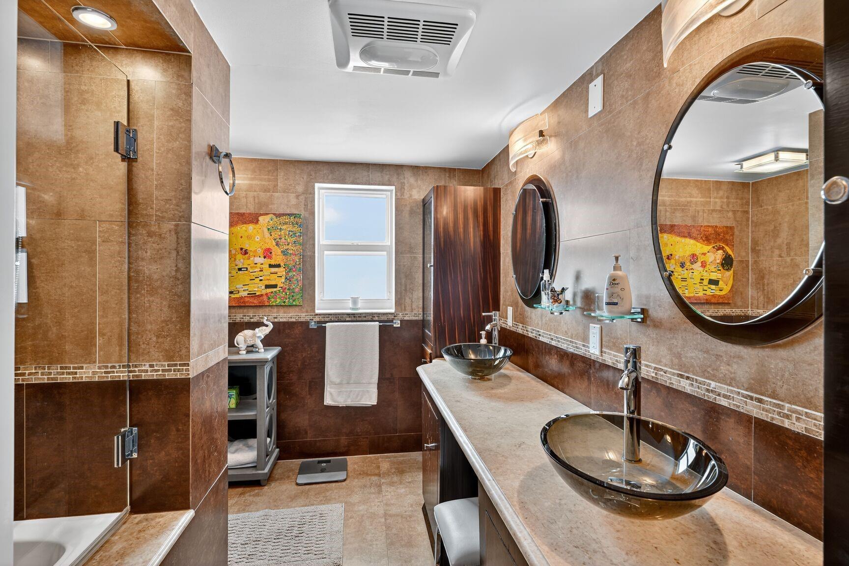 PLAZA SOUTH - Residential