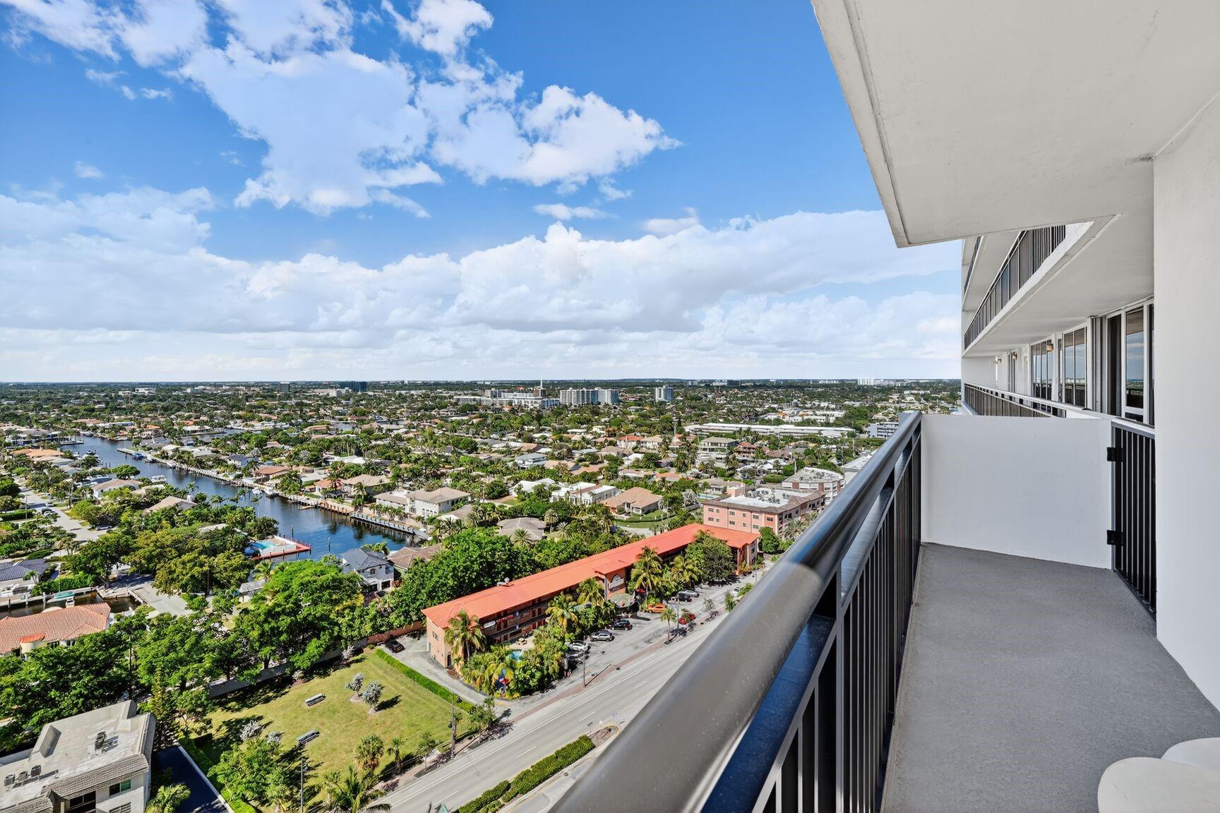 PLAZA SOUTH - Residential