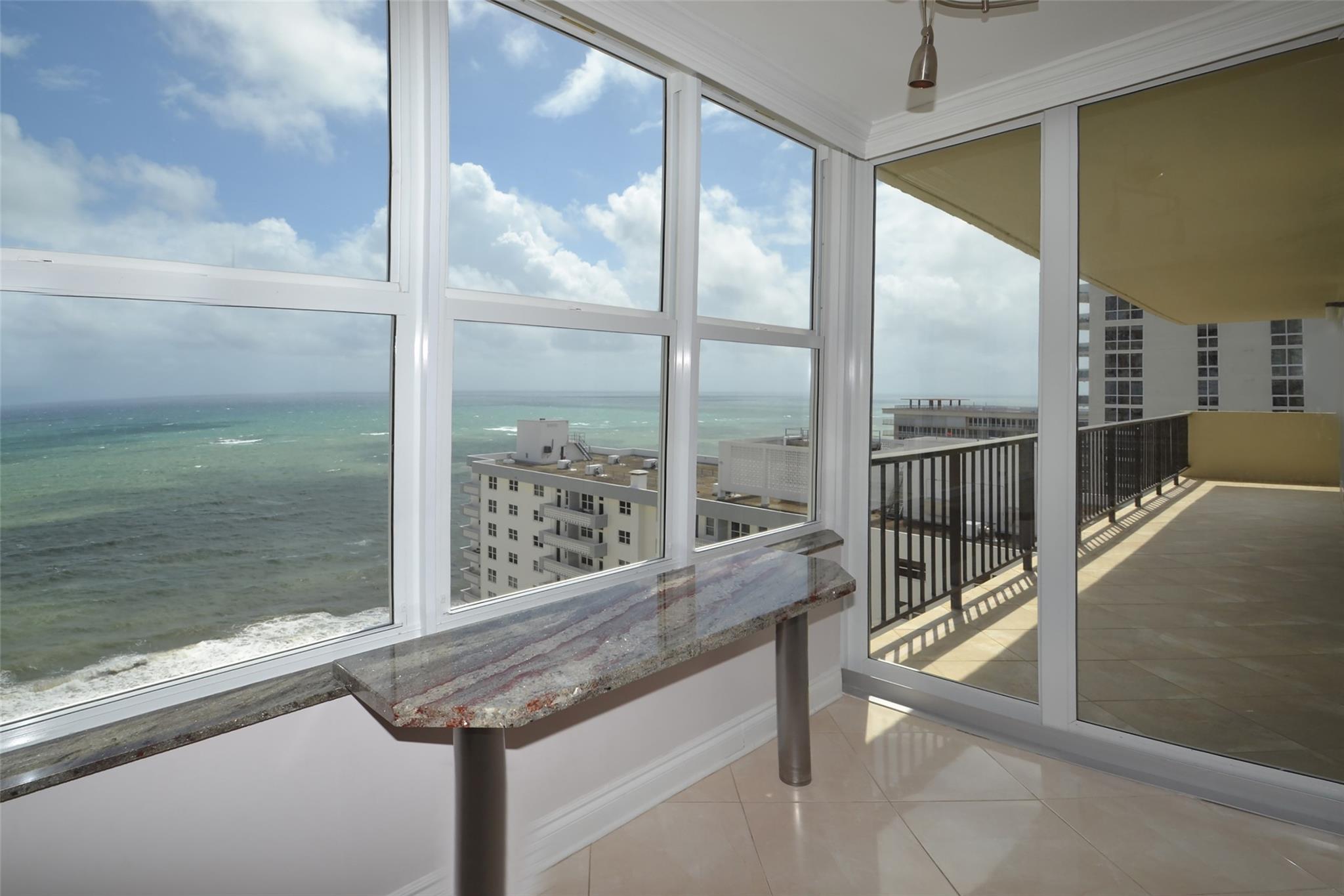 PLAZA SOUTH - Residential