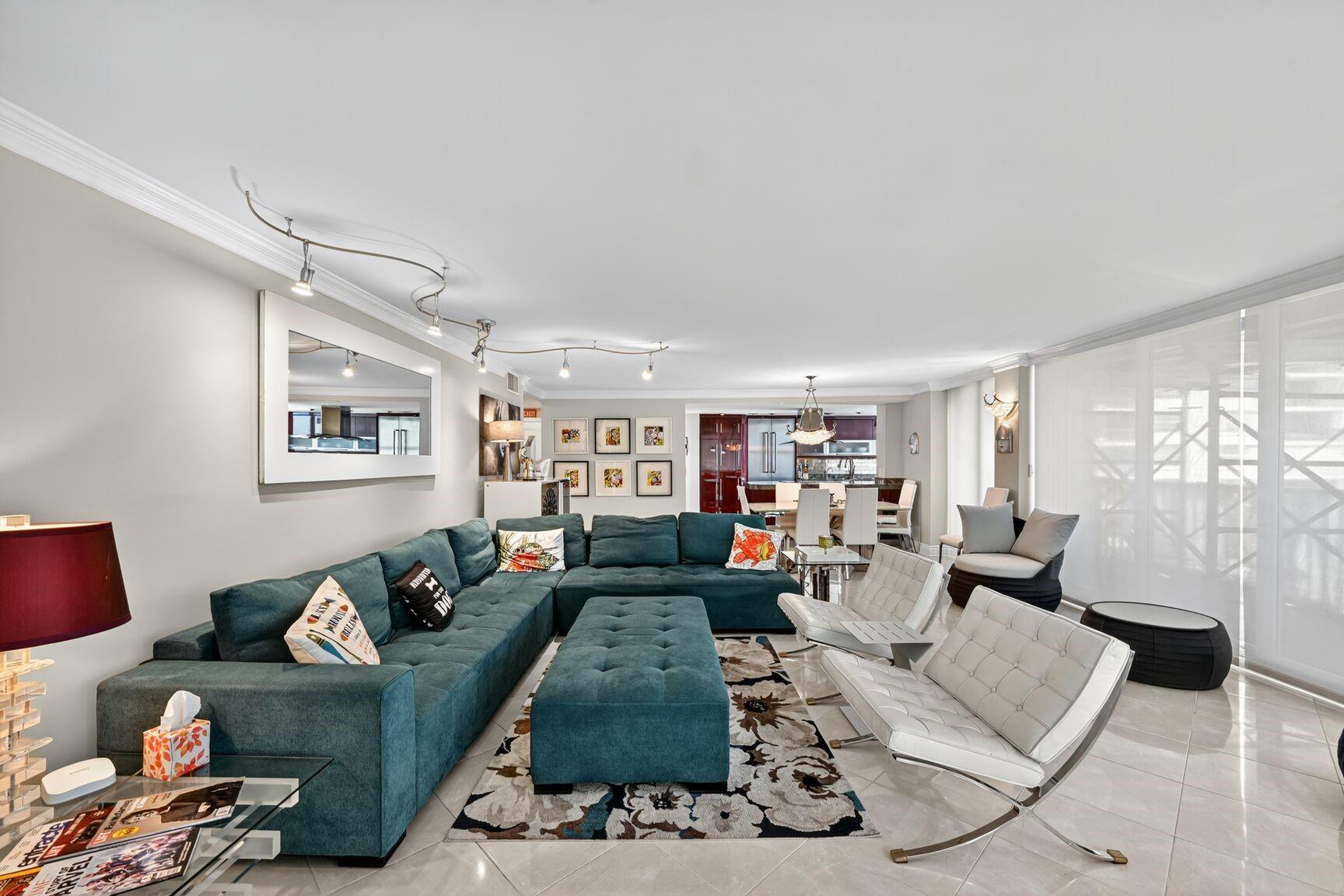 PLAZA SOUTH - Residential