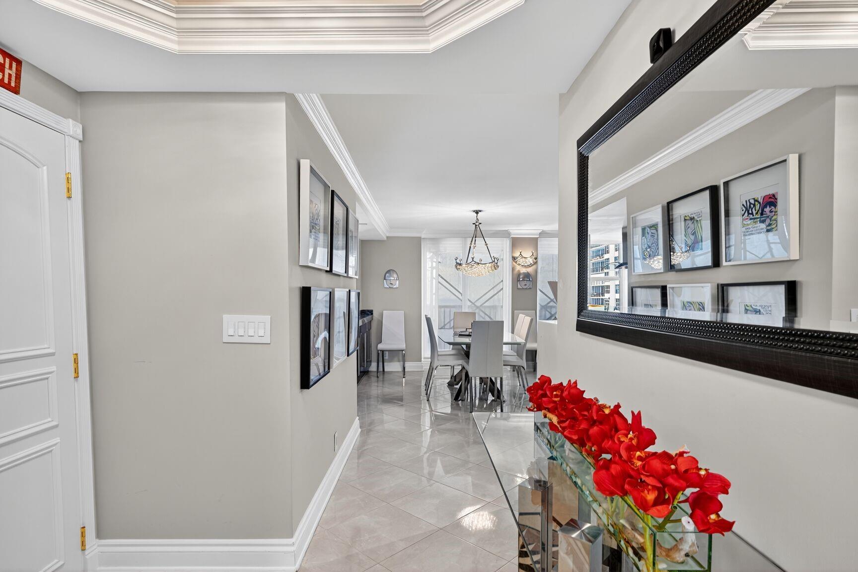 PLAZA SOUTH - Residential