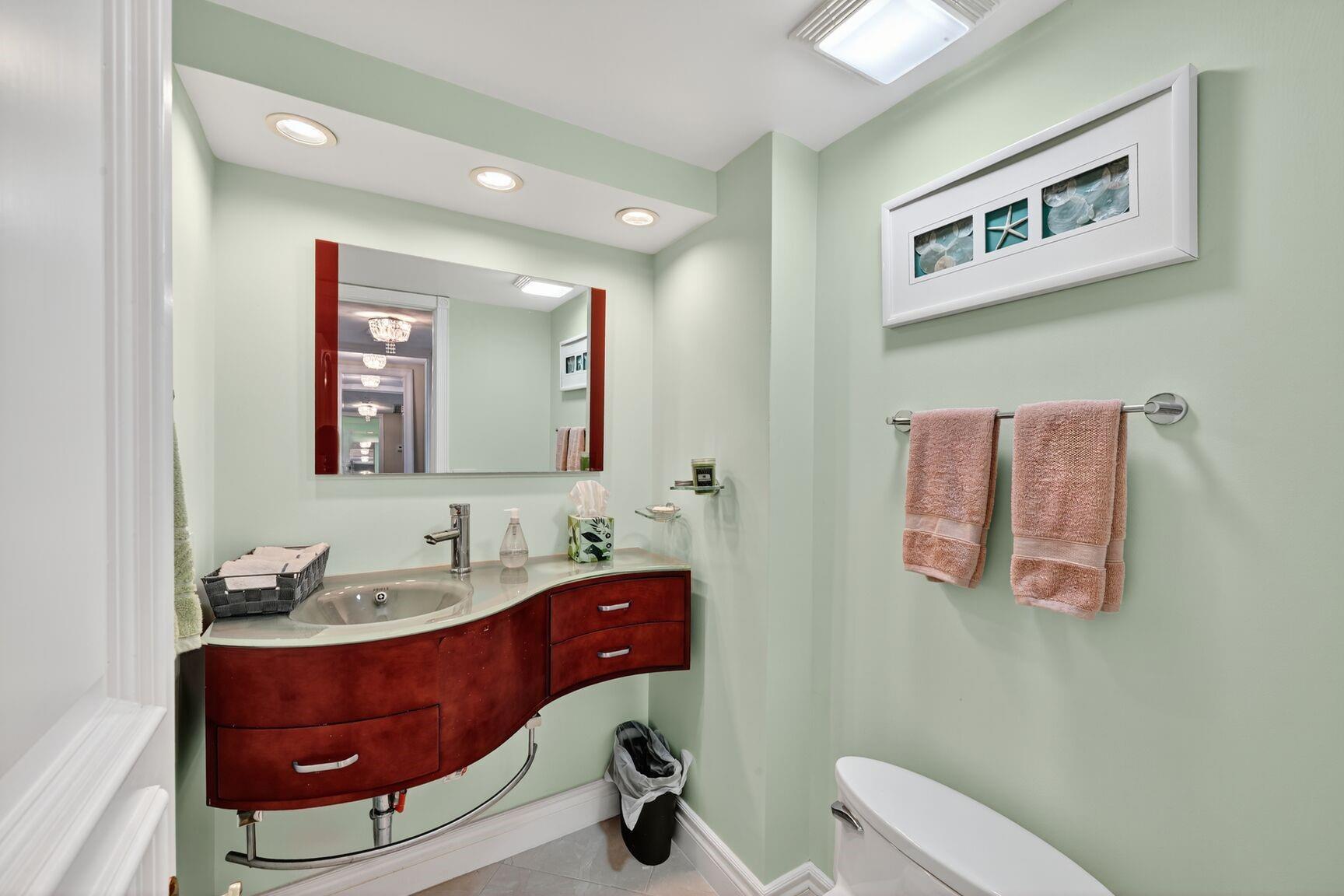 PLAZA SOUTH - Residential