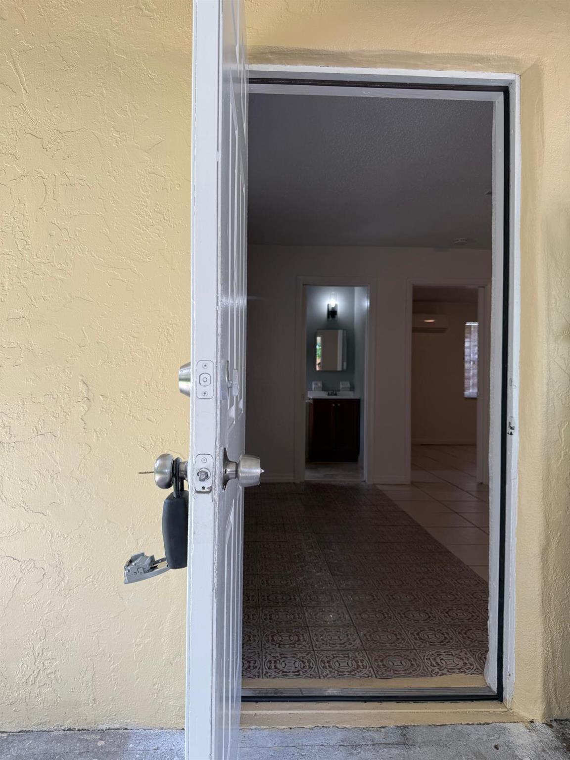 STRONG PARK - Residential Lease