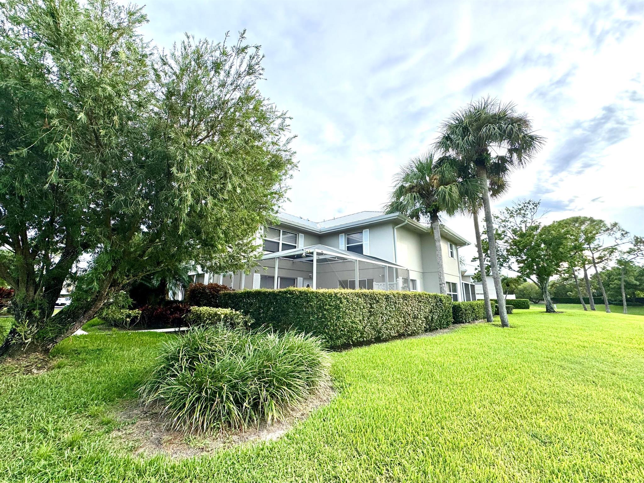 THE MEADOWS AT MARTIN DOW - Residential Lease