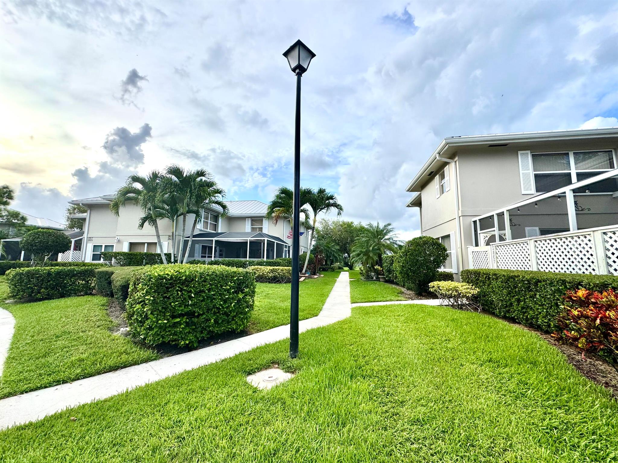 THE MEADOWS AT MARTIN DOW - Residential Lease