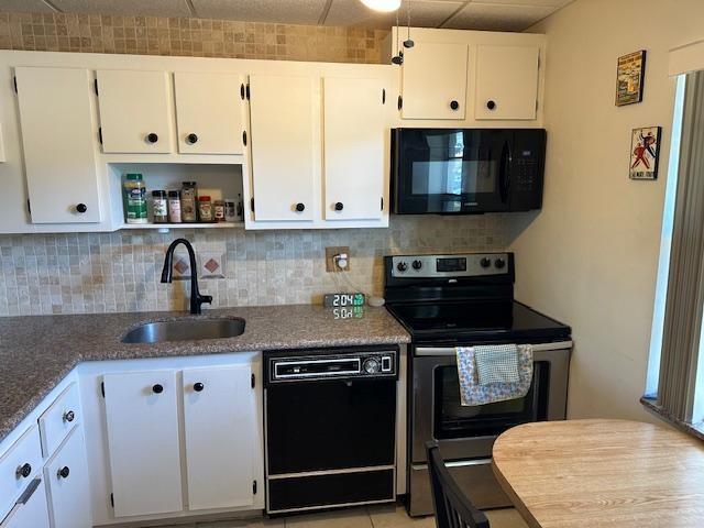 LOCATION, LOCATION, LOCATION!!! HIGHLY SOUGHT AFTER FIRST FLOOR UNIT IN DESIRABLE ORIOLE GARDENS TWO. CONVENIENTLY LOCATED ACROSS FROM THE CLUBHOUSE AND POOLS. UPGRADED KITCHEN, UPGRADED BATHROOMS, BEAUTIFUL TILE THROUGHOUT. ONE YEAR OLD AIR CONDITIONER, ENCLOSED PATIO. WALK IN CLOSEST IN THE MASTER BEDROOM. ASSIGNED PARKING SPOT RIGHT IN FRONT OF THE BUILDING. PLENTY OF GUEST SPOTS. CLUBHOUSE HAS BILLIARDS, PING PONG, EXERCISE ROOM, CARD ROOM, LIBRARY, FULL KITCHEN, LARGE AUDITORIUM, TWO POOLS. ASSOCIATION STATES 55+, REQUIRES 700+ CREDIT SCORE, $25000-$30000 INCOME, SECURITY DEPOSIT, APPLICATION WITH IN PERSON INTERVIEW. IF FINANCING, 20% DOWN. COMPLEX IS CLOSE TO BRAND NEW PUBLIX, BANKS, WALGREENS, RESTAURANTS, MALL AND MUCH MORE. JUST A SHORT DRIVE TO THE BEACH.