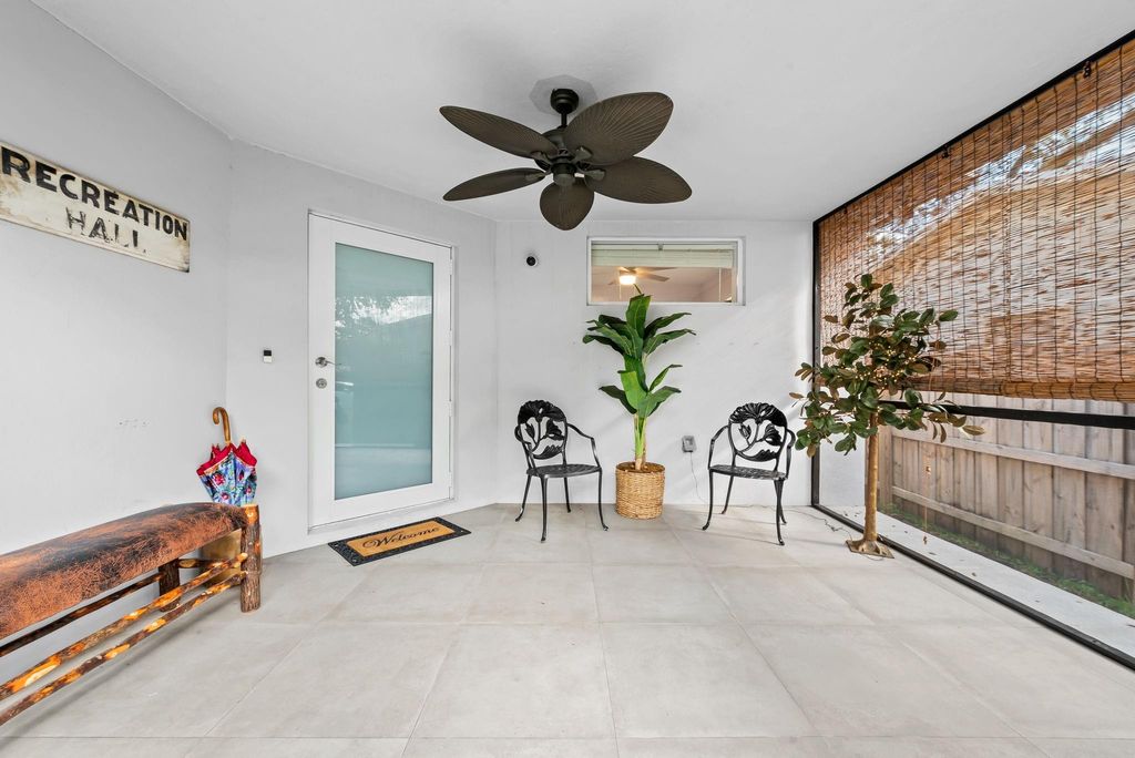 Photo of 1543 SW 32nd St, Fort Lauderdale, FL 33315 (MLS # F10531262)