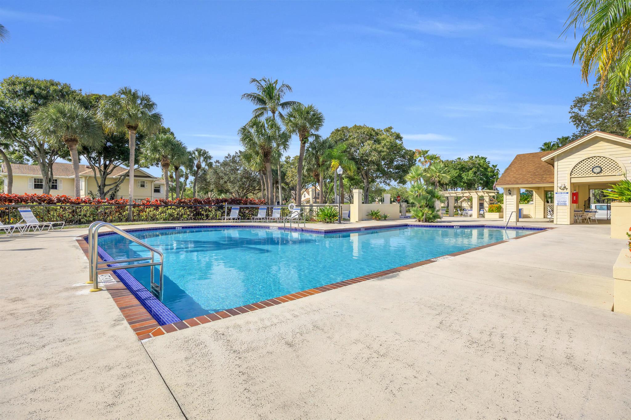 Wellesley at Lake Clarke - Residential