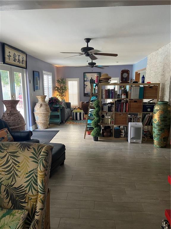 Coral Spgs Country Club W - Residential