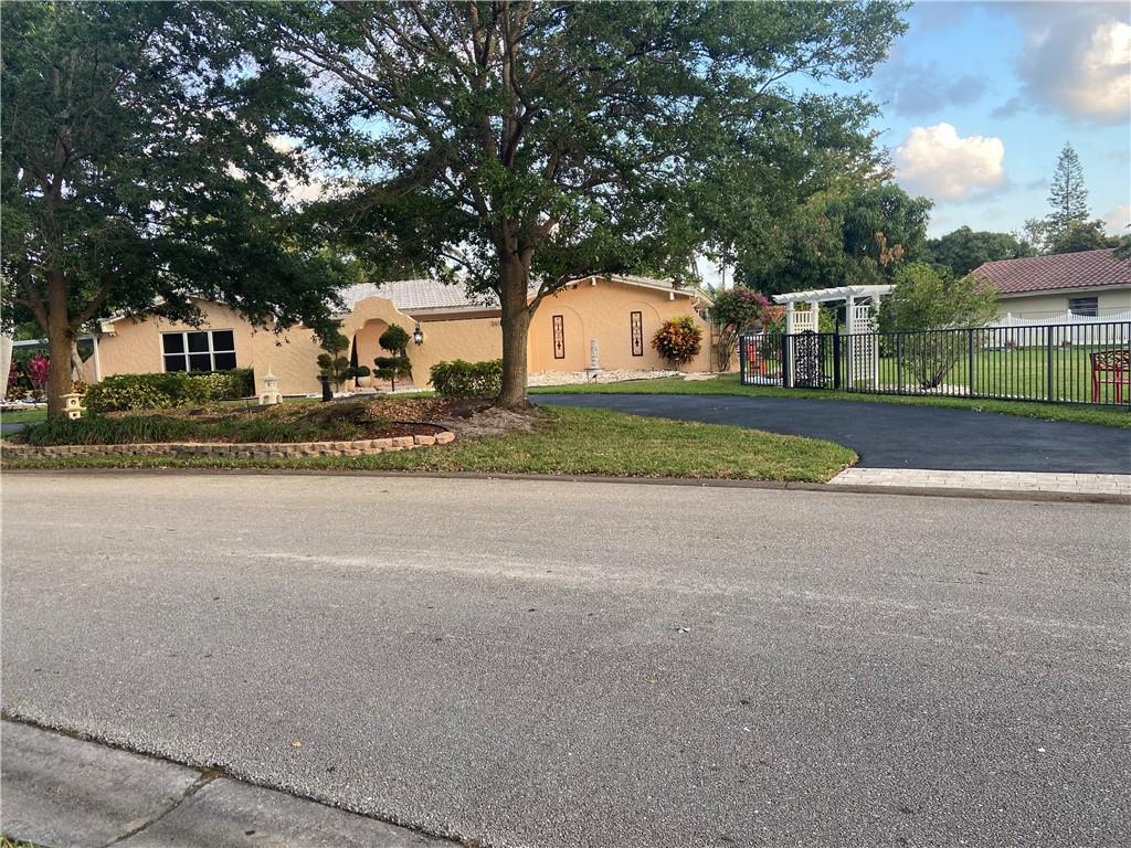 Coral Spgs Country Club W - Residential