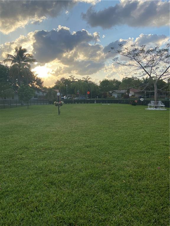 Coral Spgs Country Club W - Residential