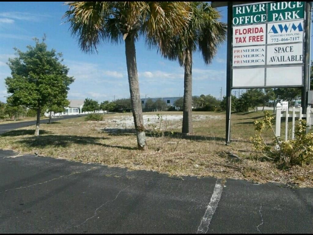 Photo of 2260 N Us Hwy 1, Fort Pierce, FL 34946 (MLS # R10700525)