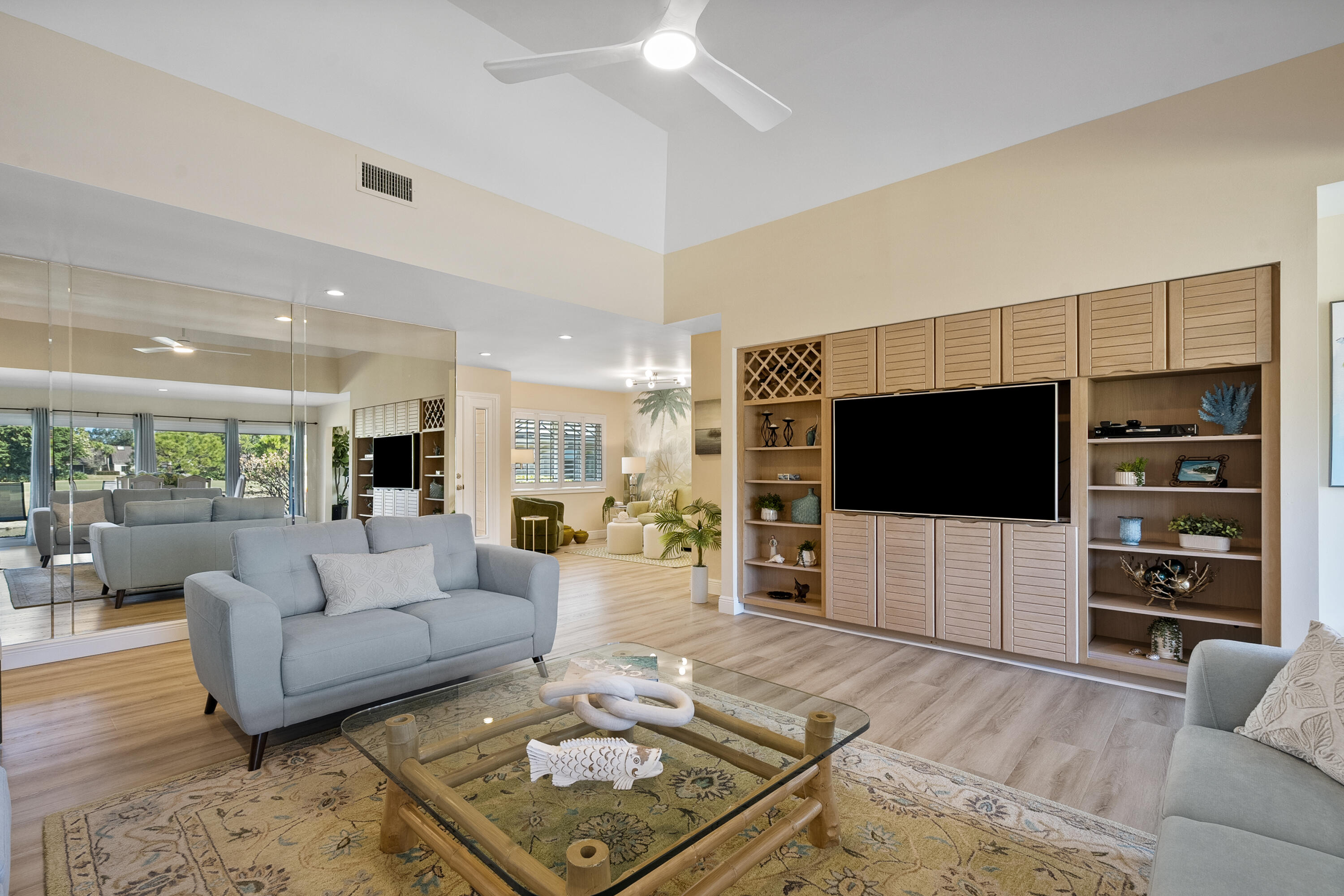 MARINER SANDS COUNTRY CLUB - GOLF COTTAGE - Residential