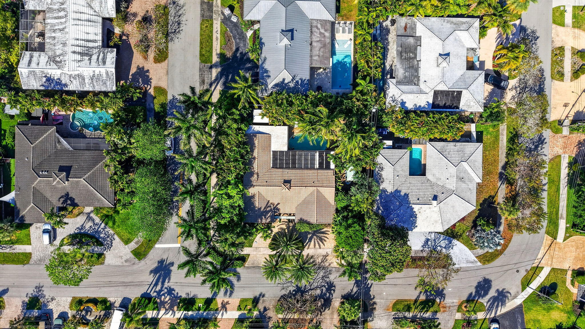 JENADA ISLE - Residential