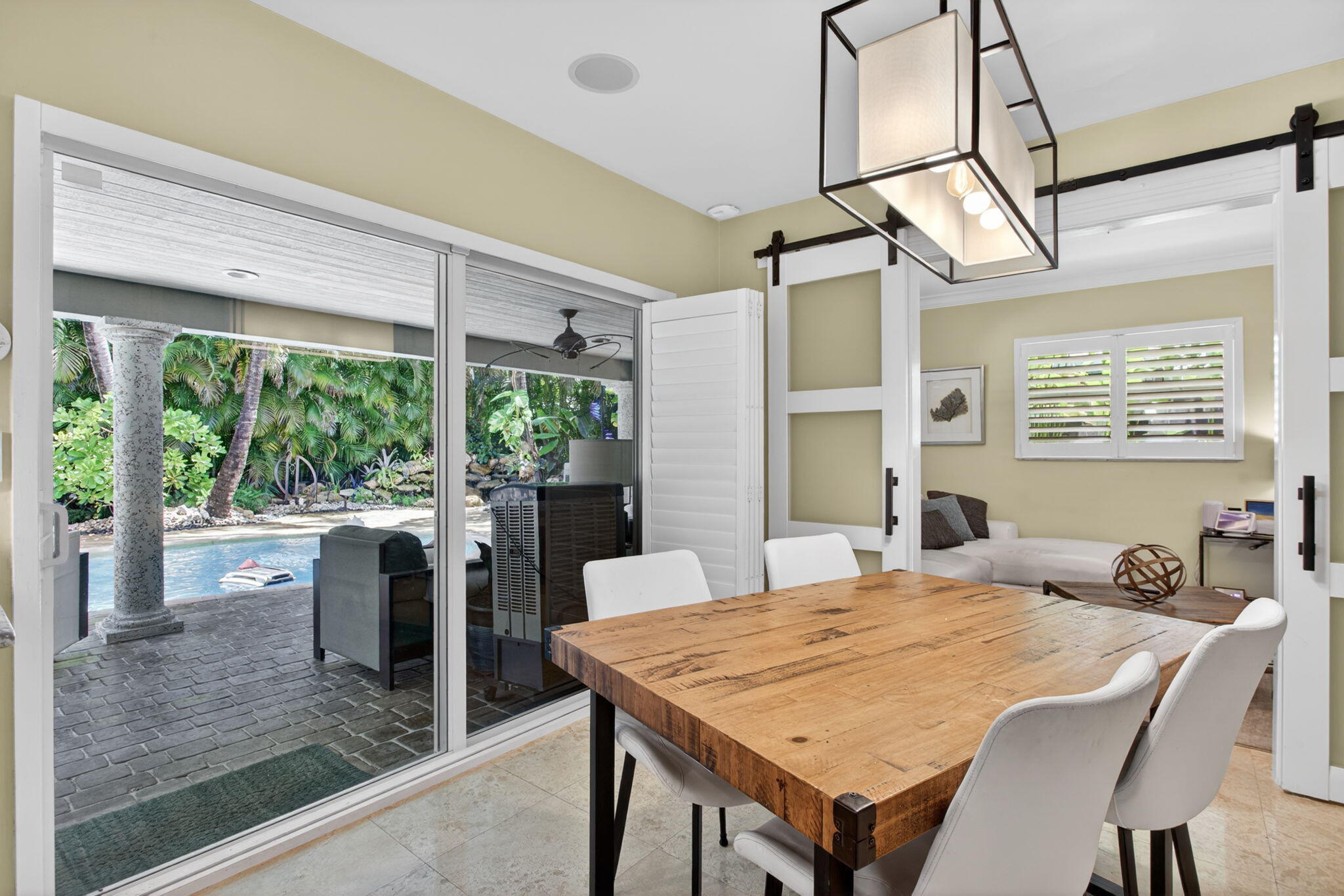 JENADA ISLE - Residential
