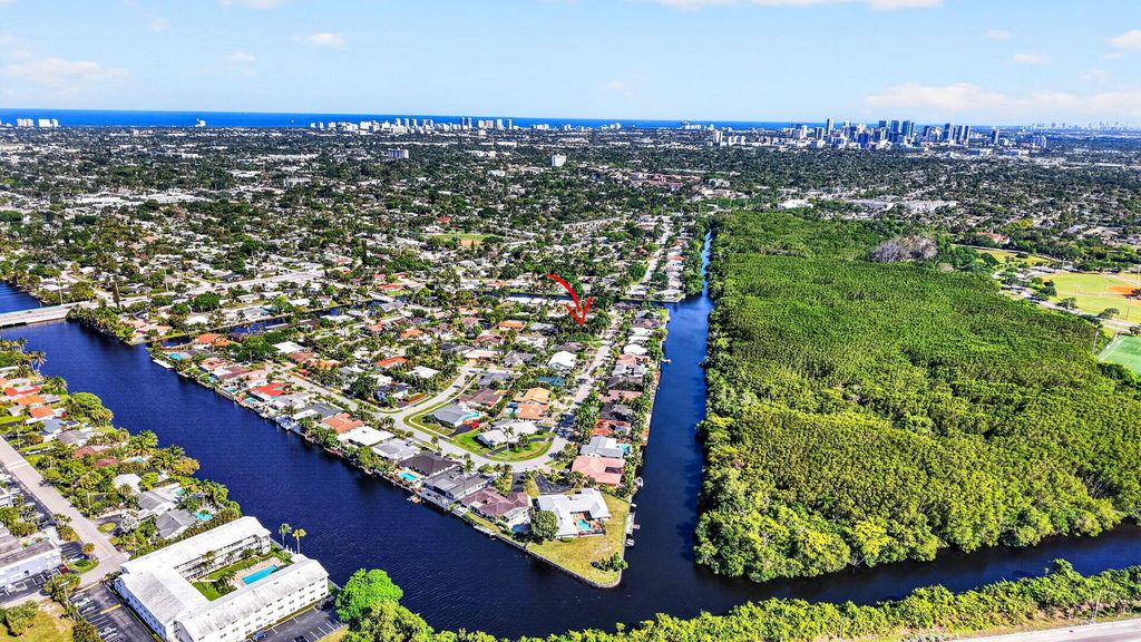 Photo of 2812 NW 12th Avenue, Wilton Manors, FL 33311 (MLS # B26019953)