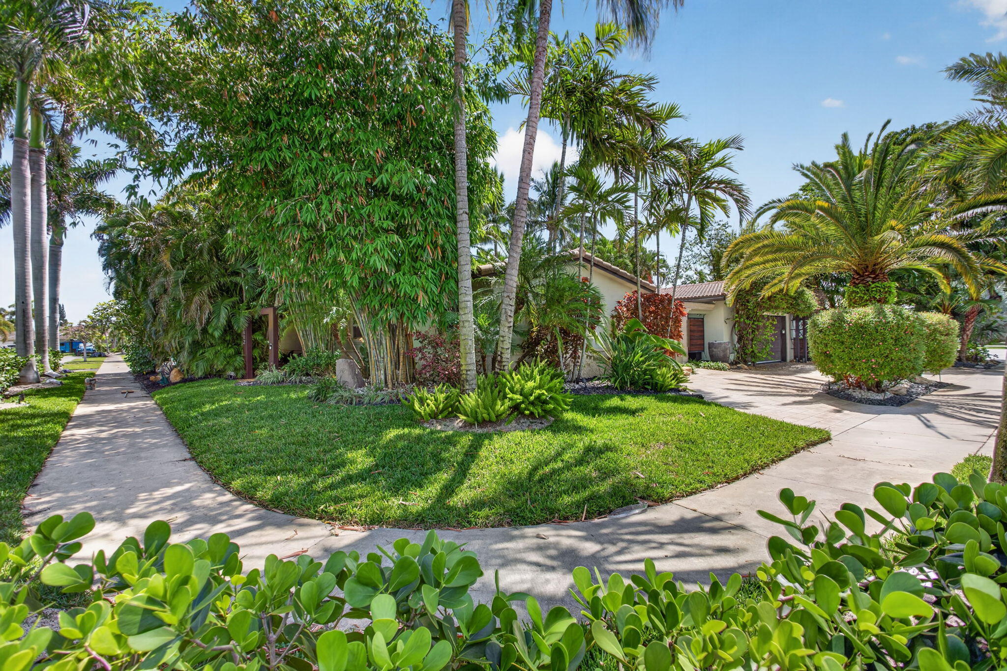 JENADA ISLE - Residential