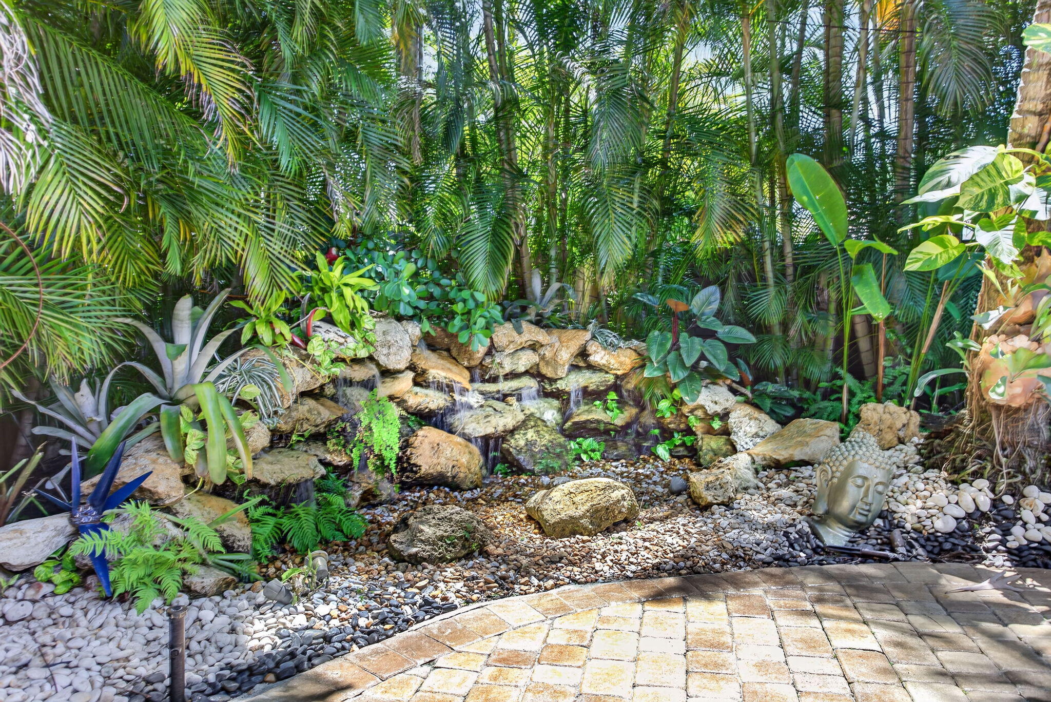 JENADA ISLE - Residential