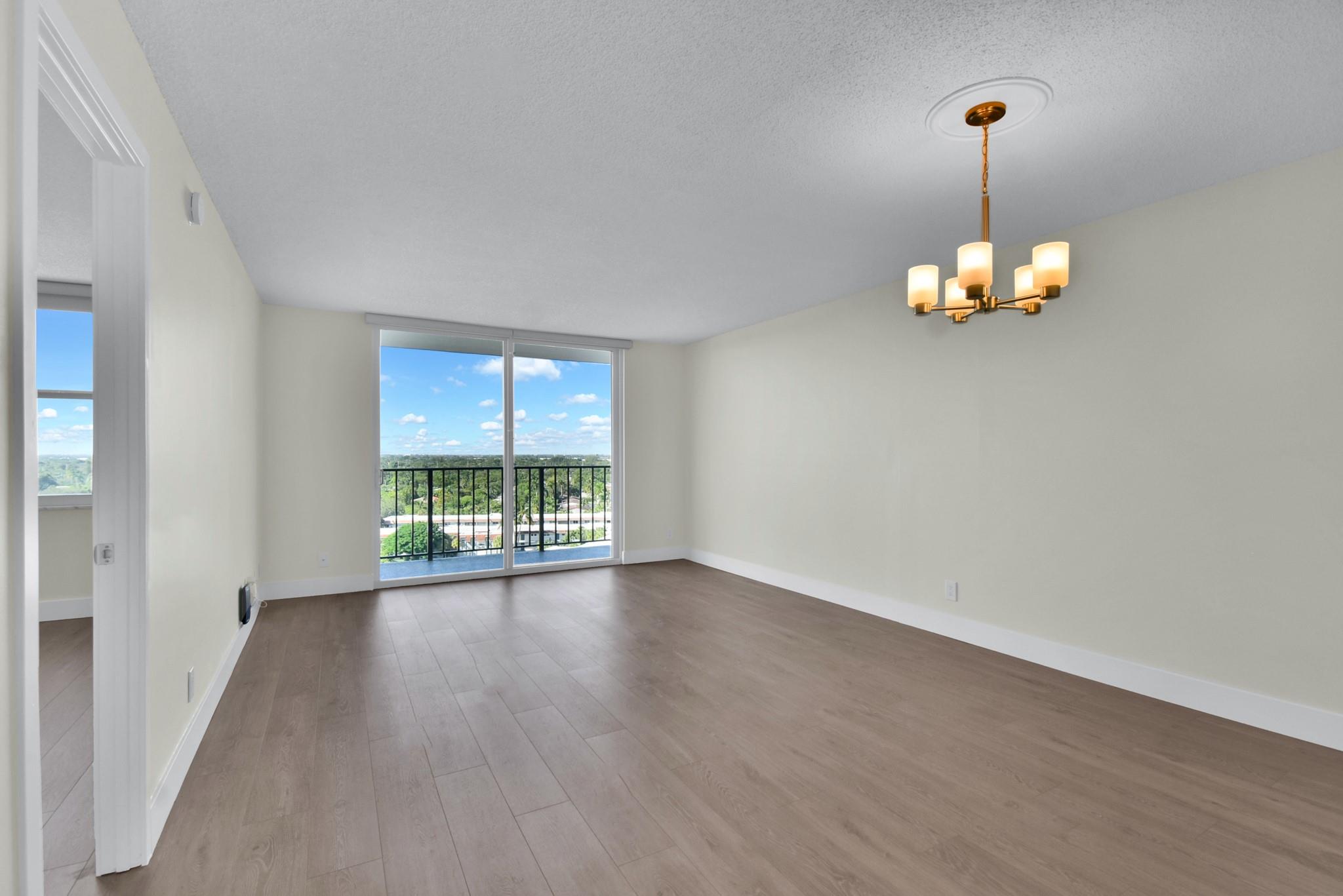 DRAKE TOWER - Residential