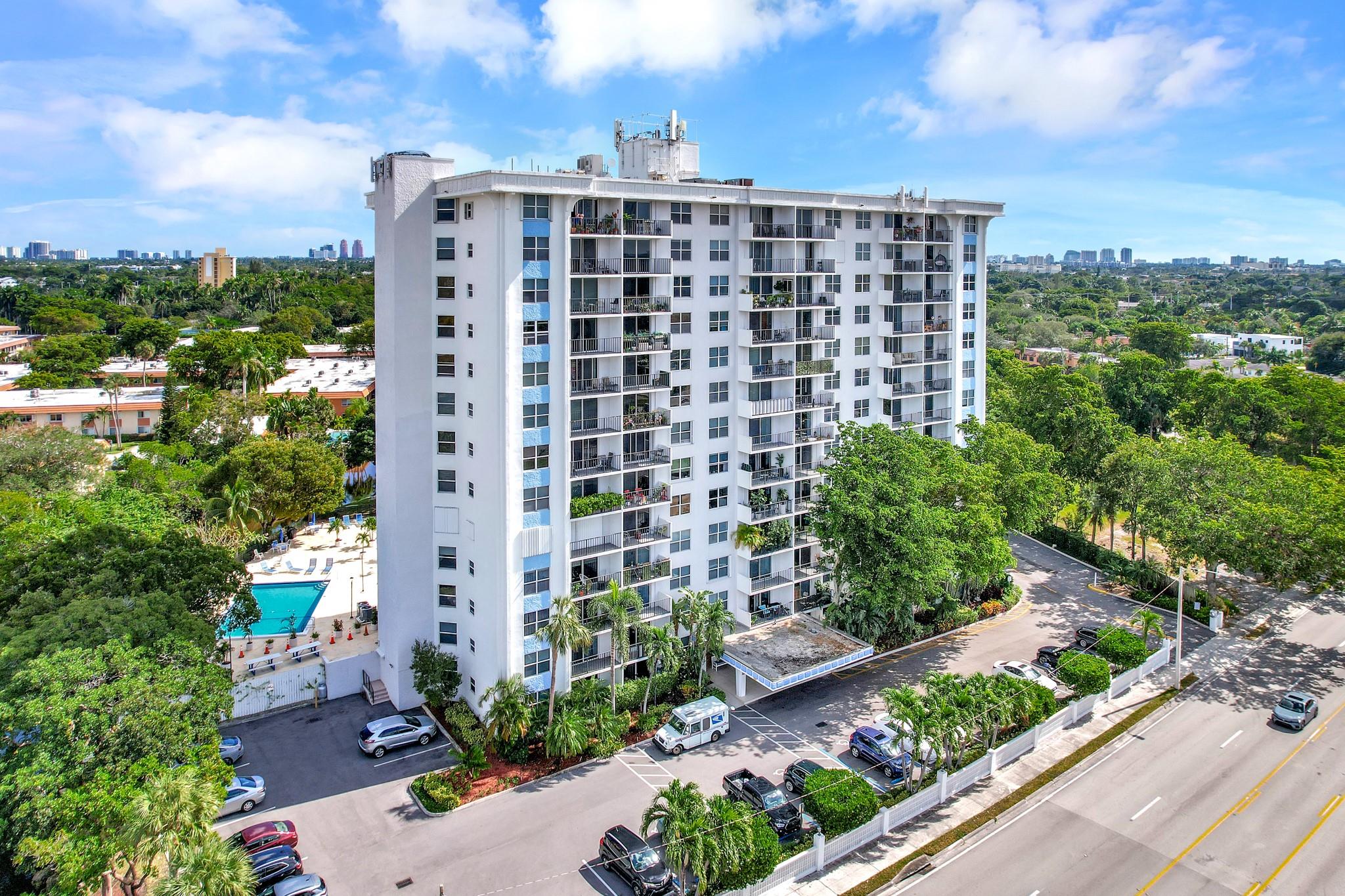 DRAKE TOWER - Residential