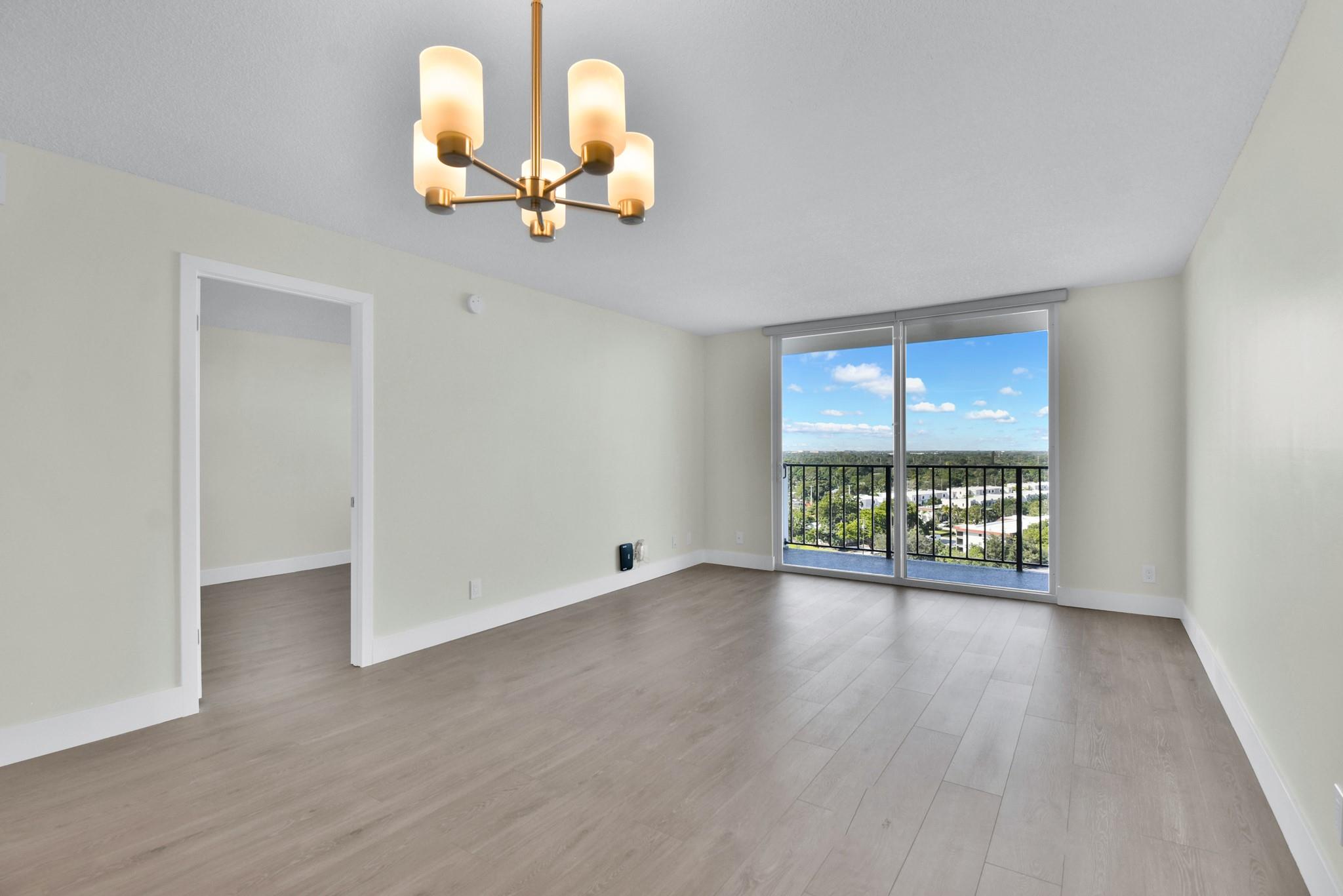 DRAKE TOWER - Residential