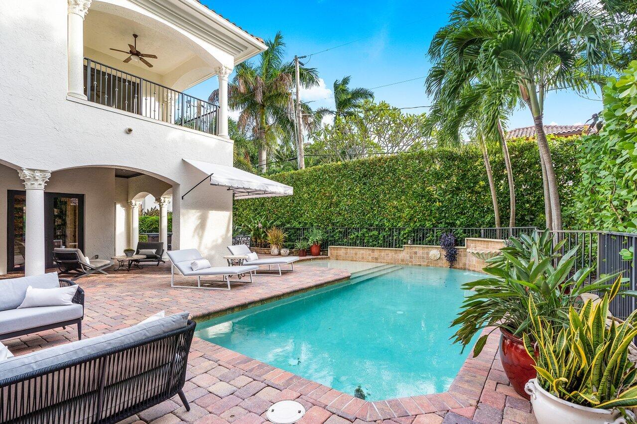 LAKEWOOD - Residential