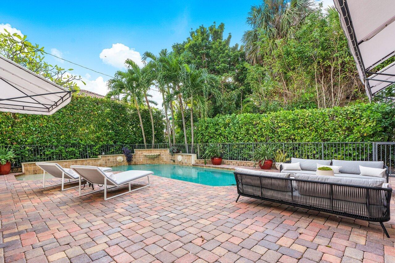 LAKEWOOD - Residential