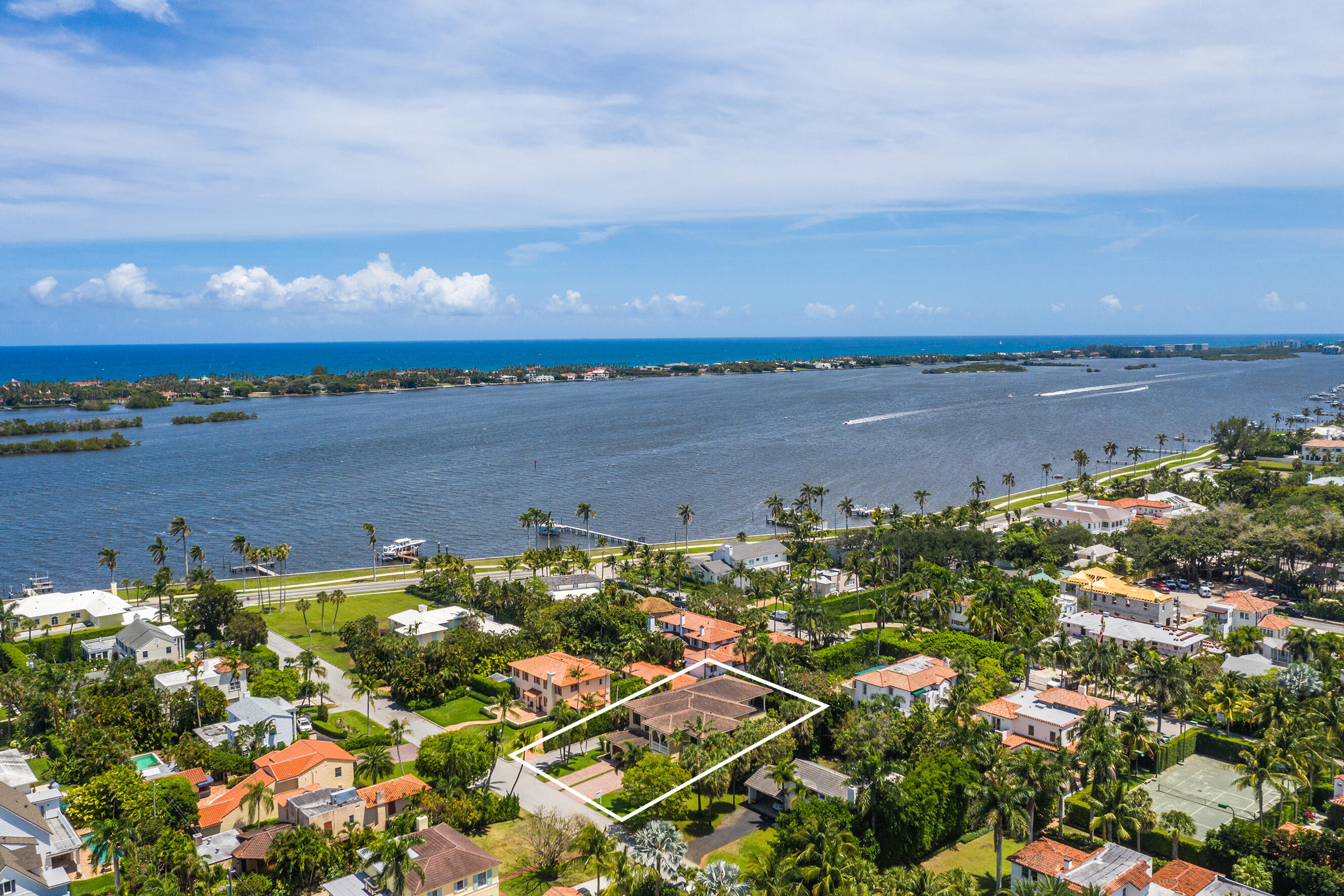 LAKEWOOD - Residential