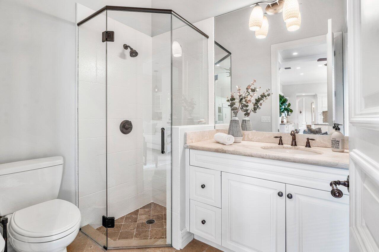 LAKEWOOD - Residential