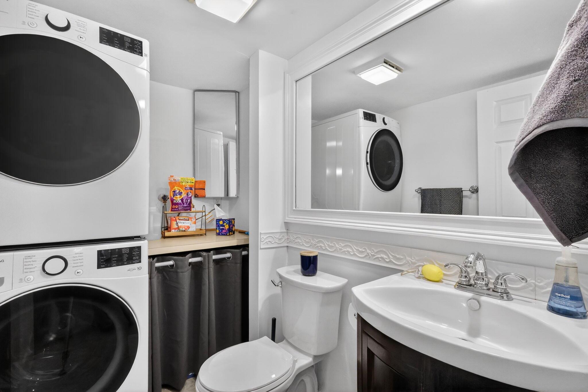 LAKESIDE - Residential Lease